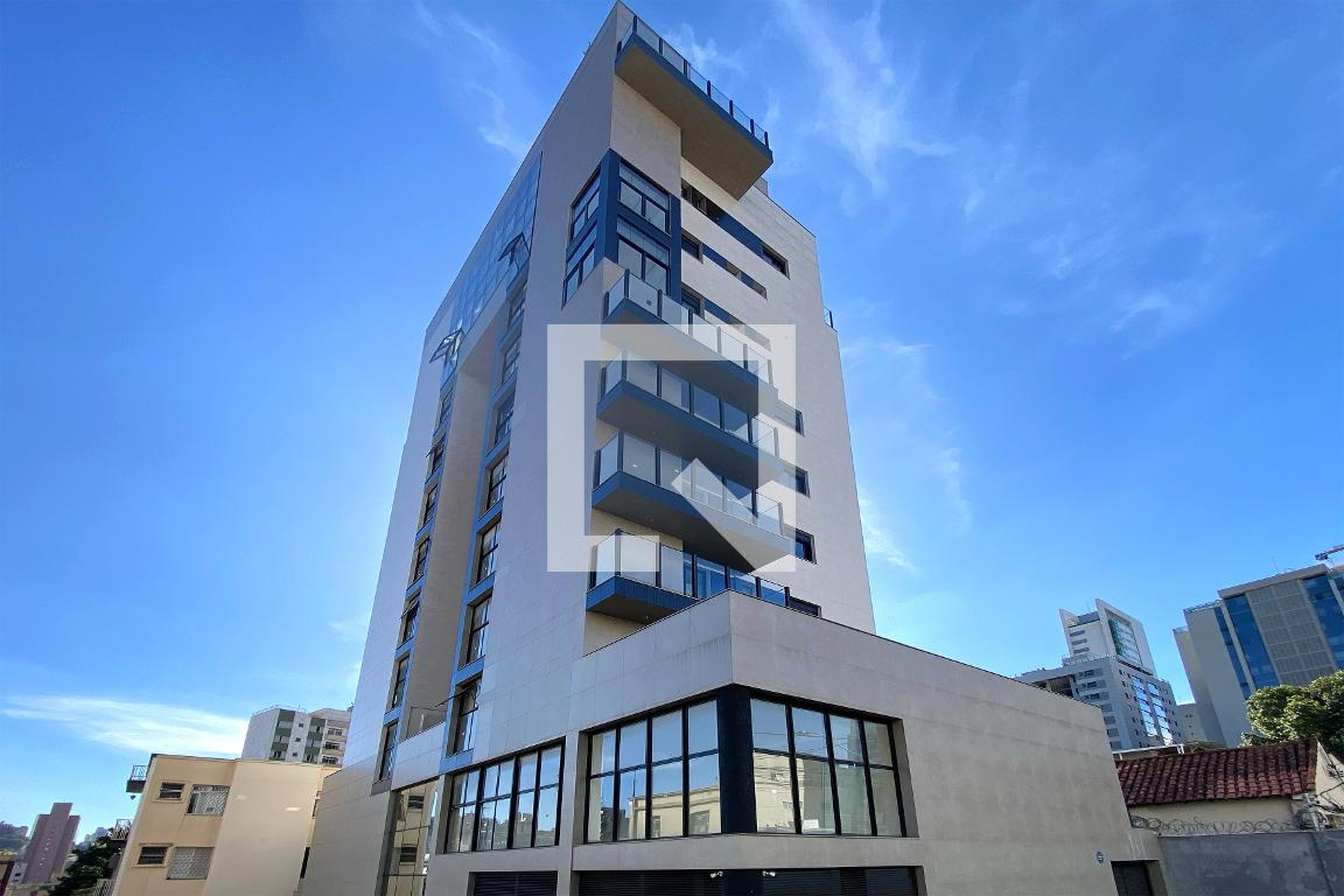 Fachada Condomínio em Rua Barão de Macaúbas, 28