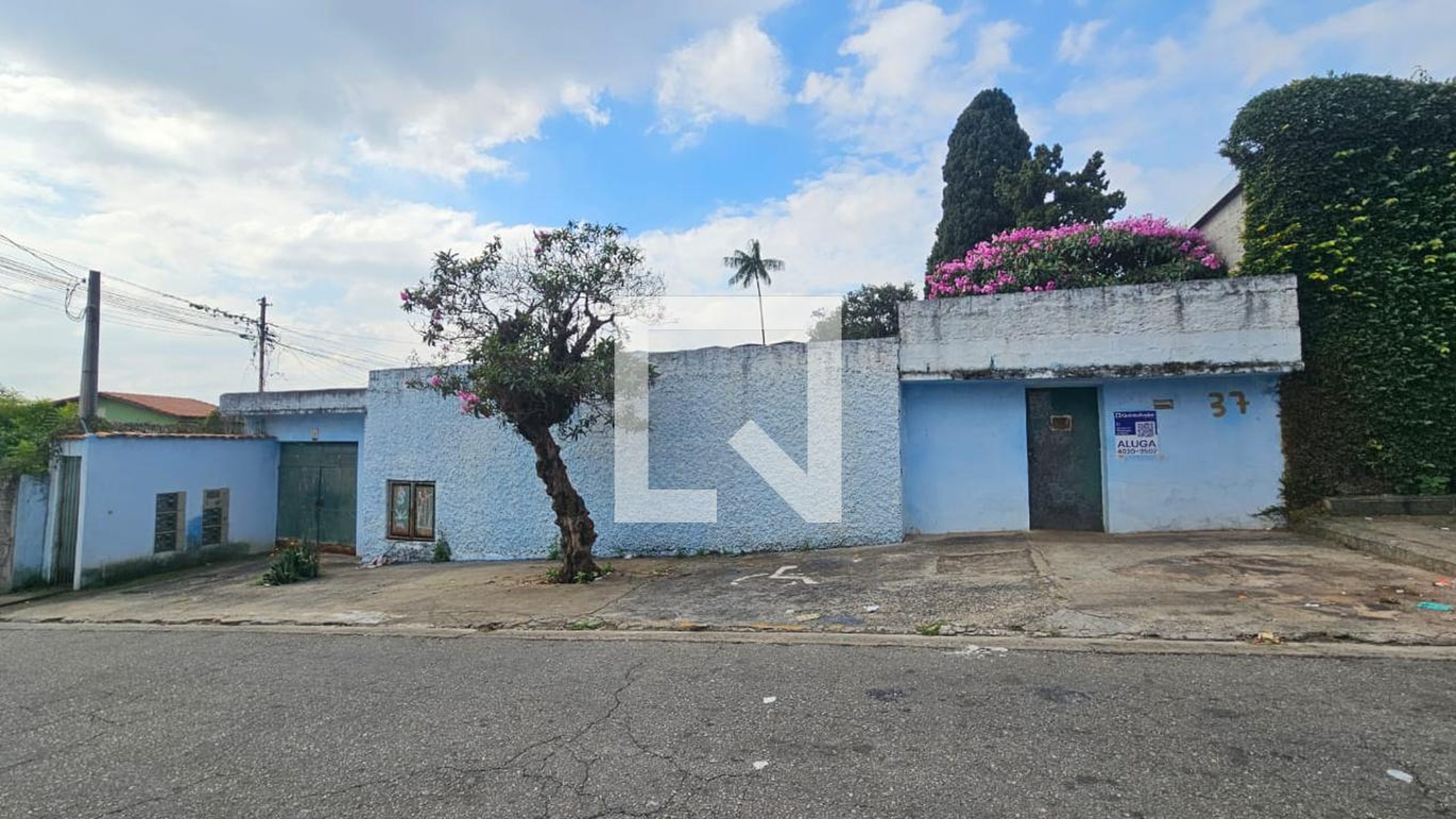 Fachada Condomínio em Rua Otávio de Rosa, 37