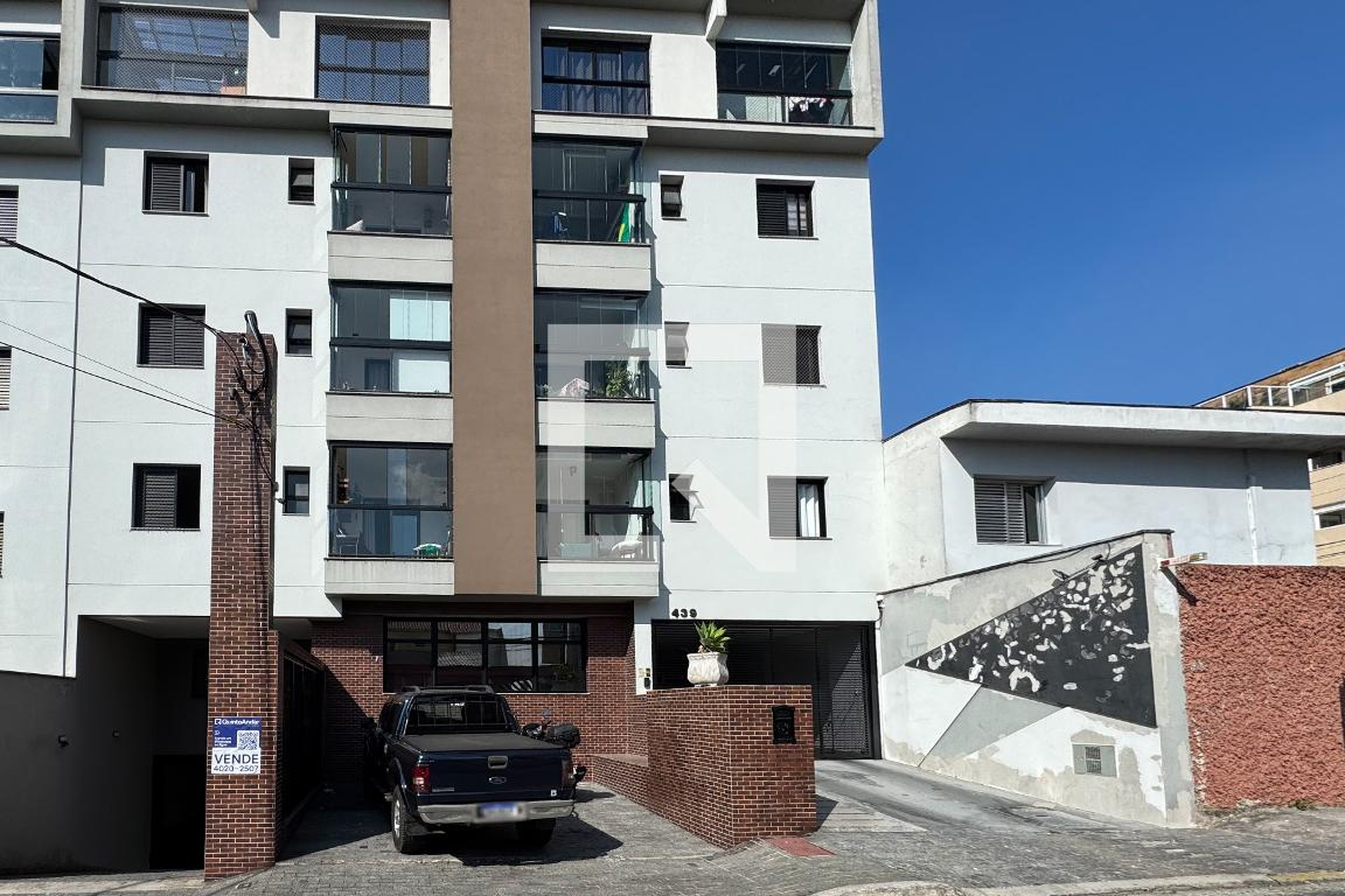 Fachada Condomínio em Rua Miragaia, 439