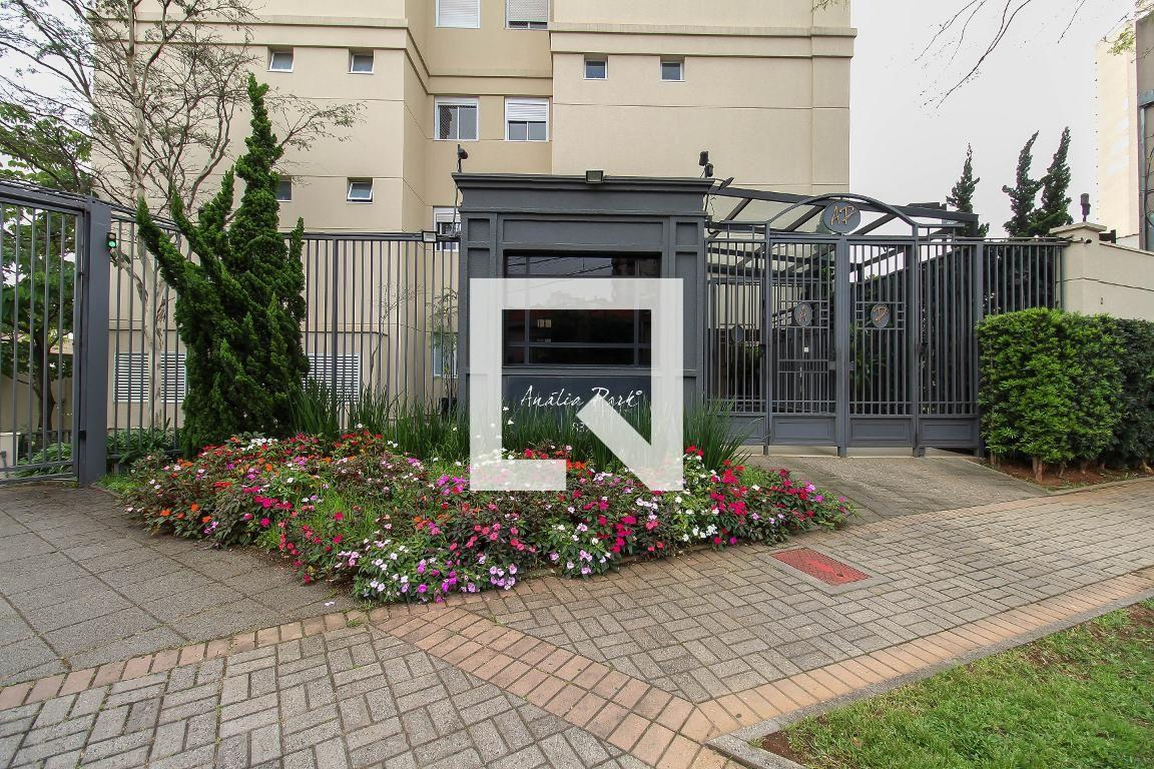 Fachada do Prédio Condomínio Anália Park