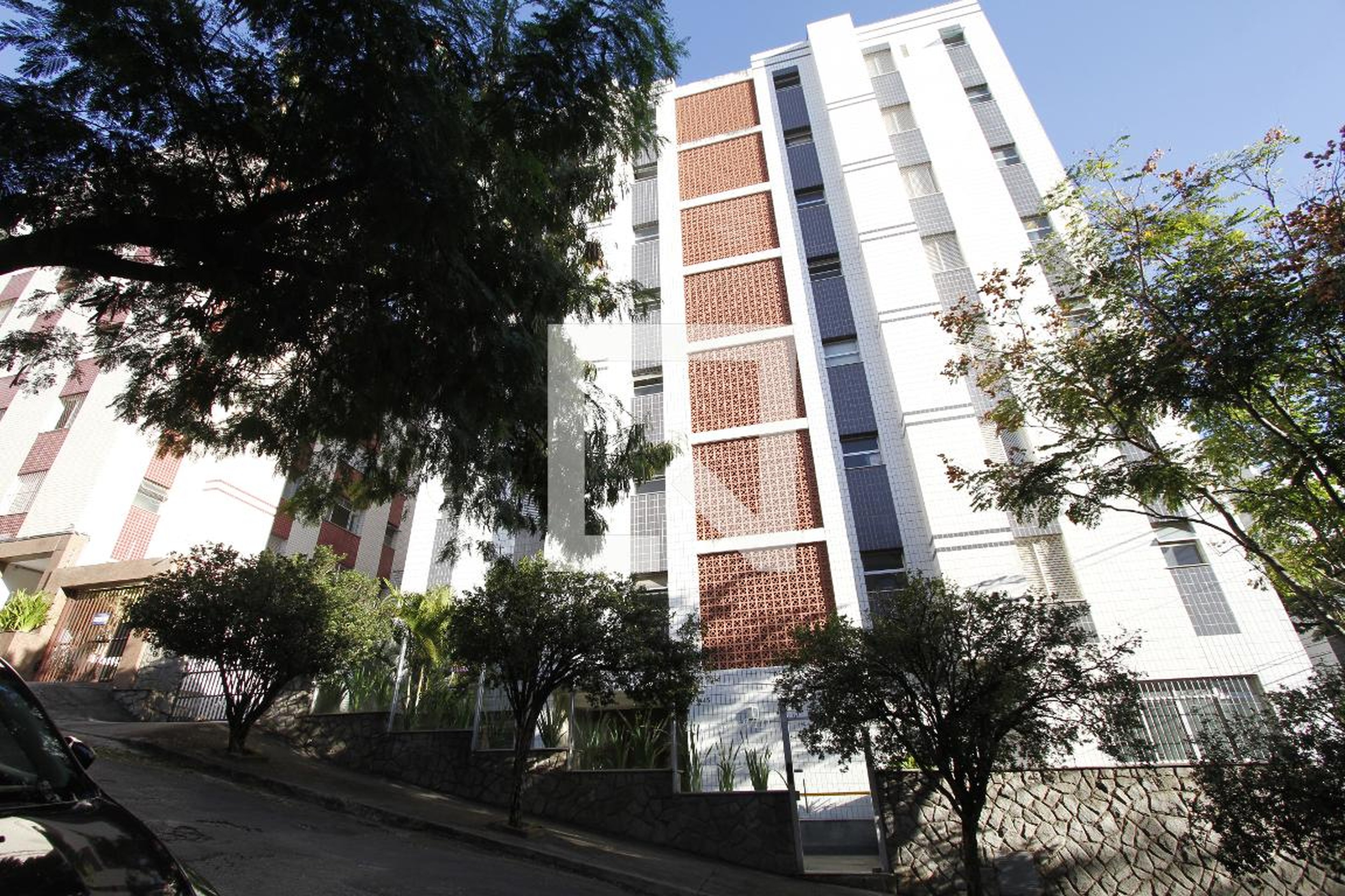 Fachada do Prédio Condomínio em Rua Américo Macedo, 545