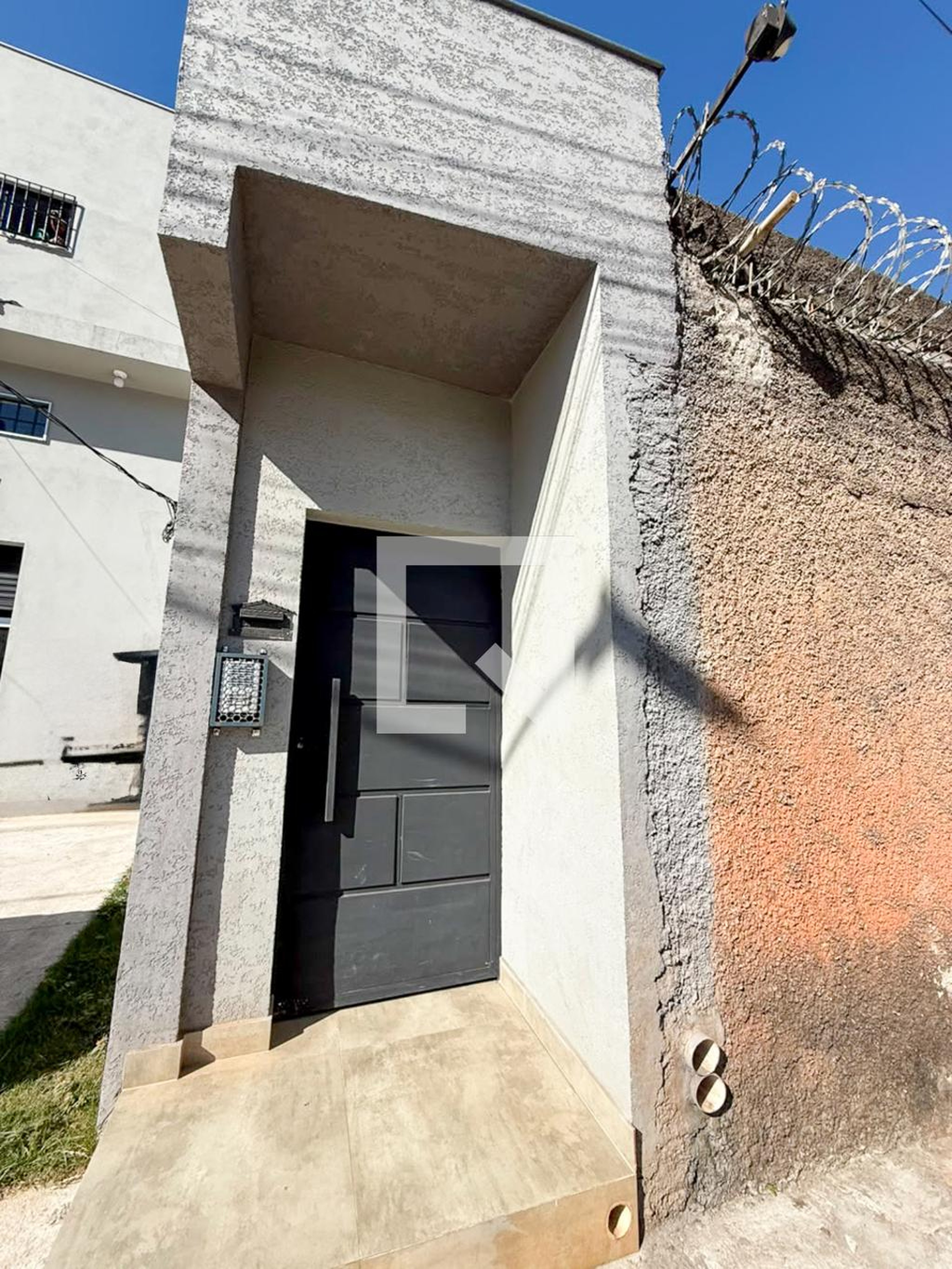Fachada Condomínio em Rua Antônio Alves Pimenta, 442