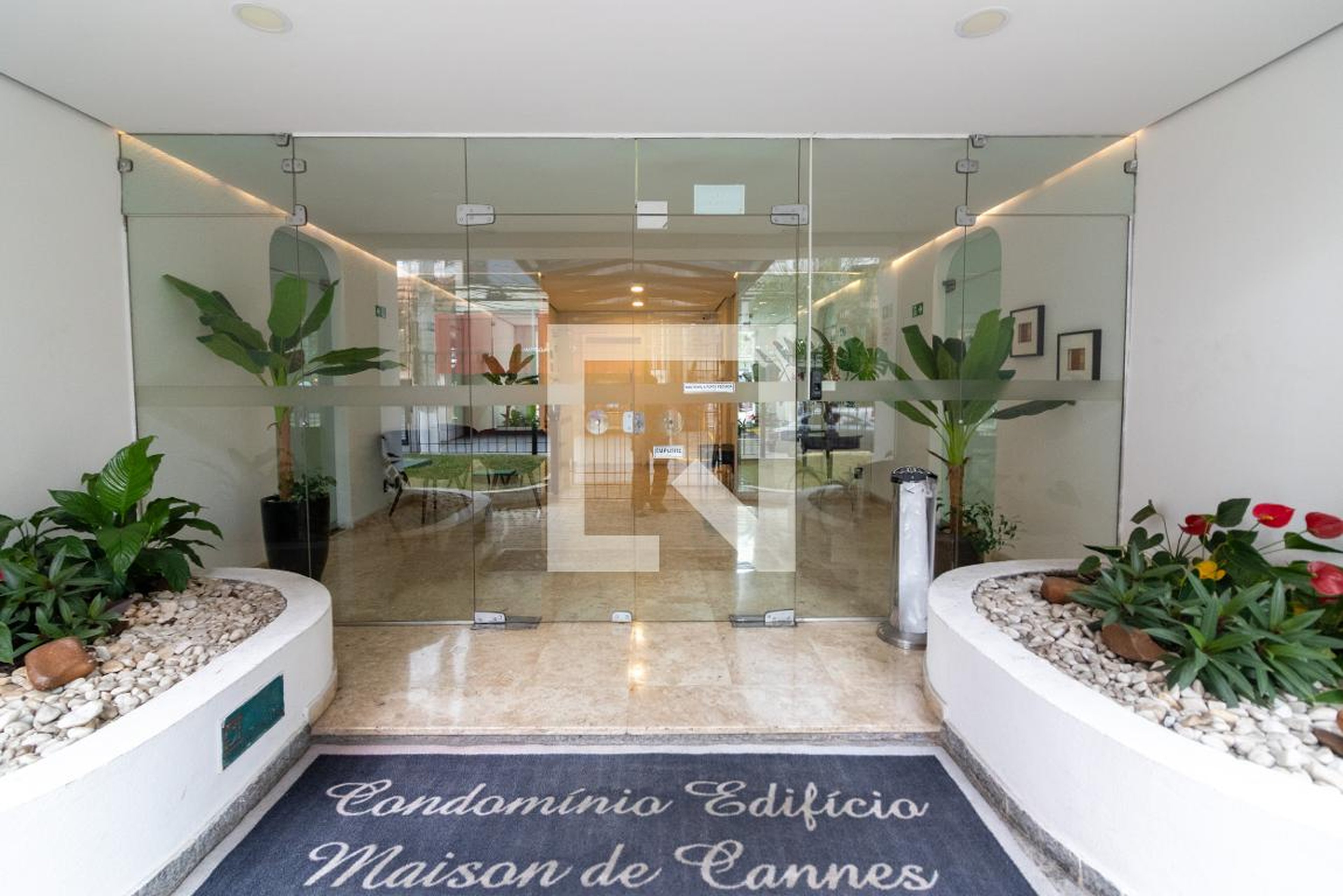 Entrada - Edifício Maison Cannes
