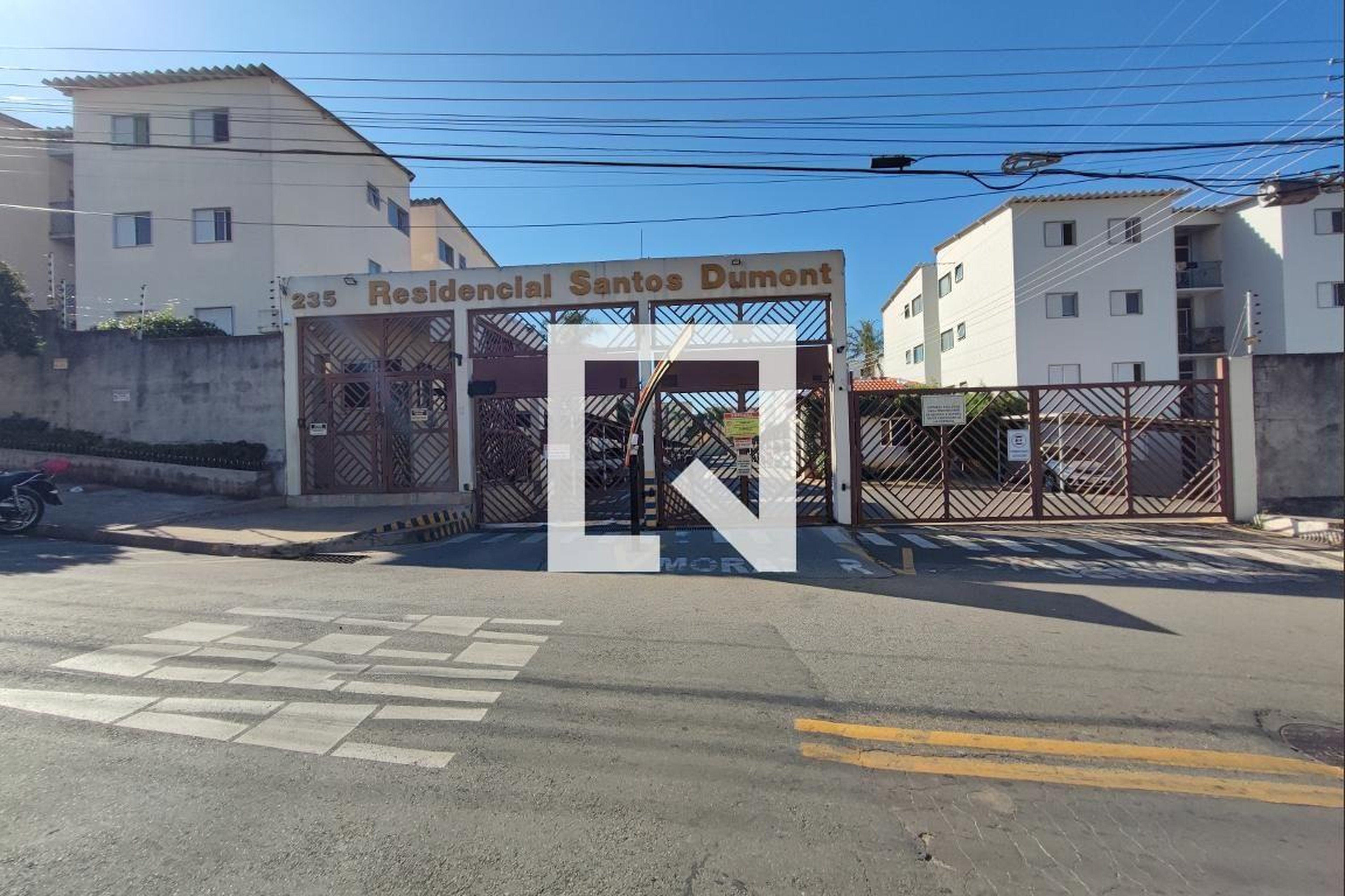 Fachada Condomínio em Rua João Tonoli, 235