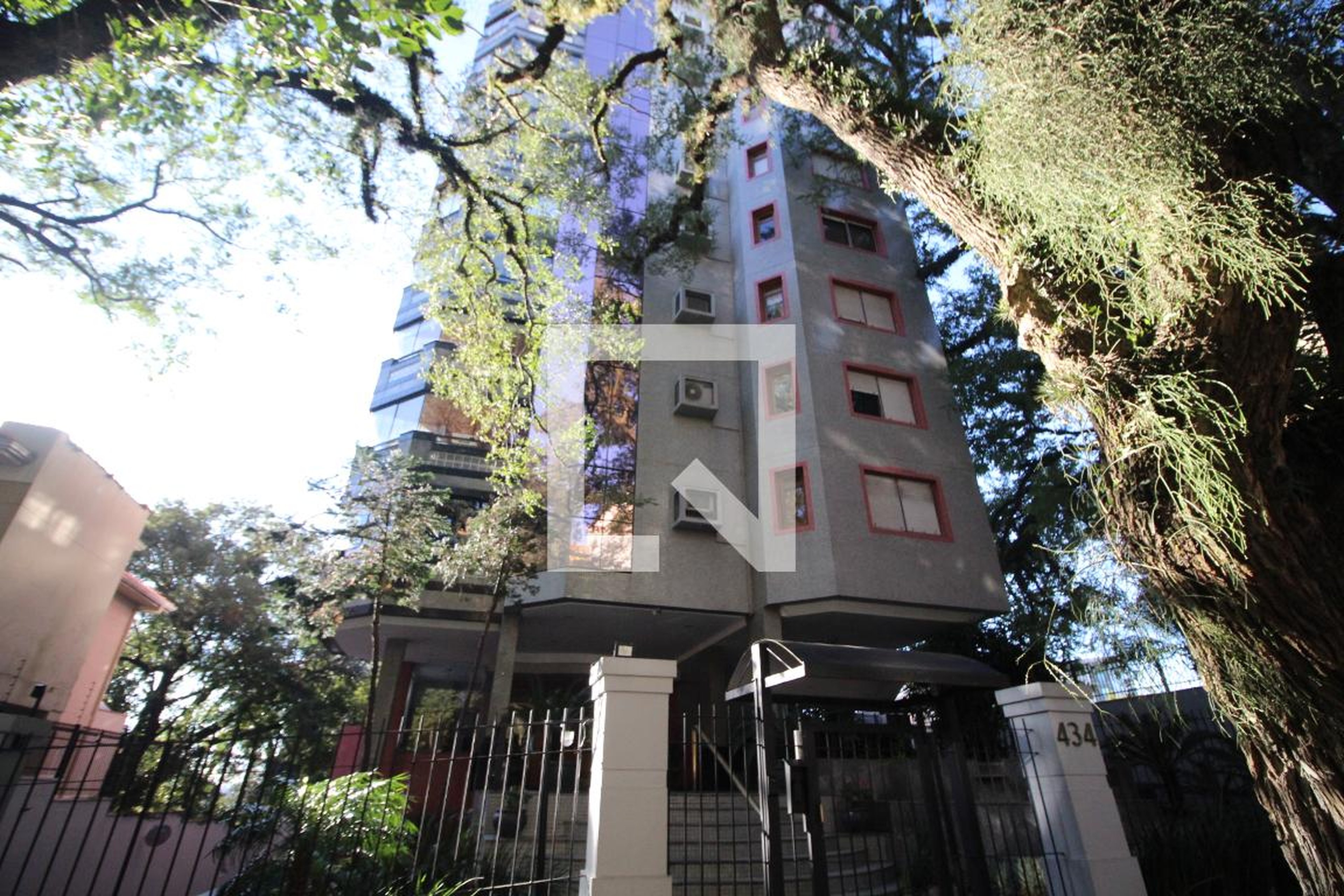 Fachada Condomínio em Rua Gonçalo de Carvalho, 434