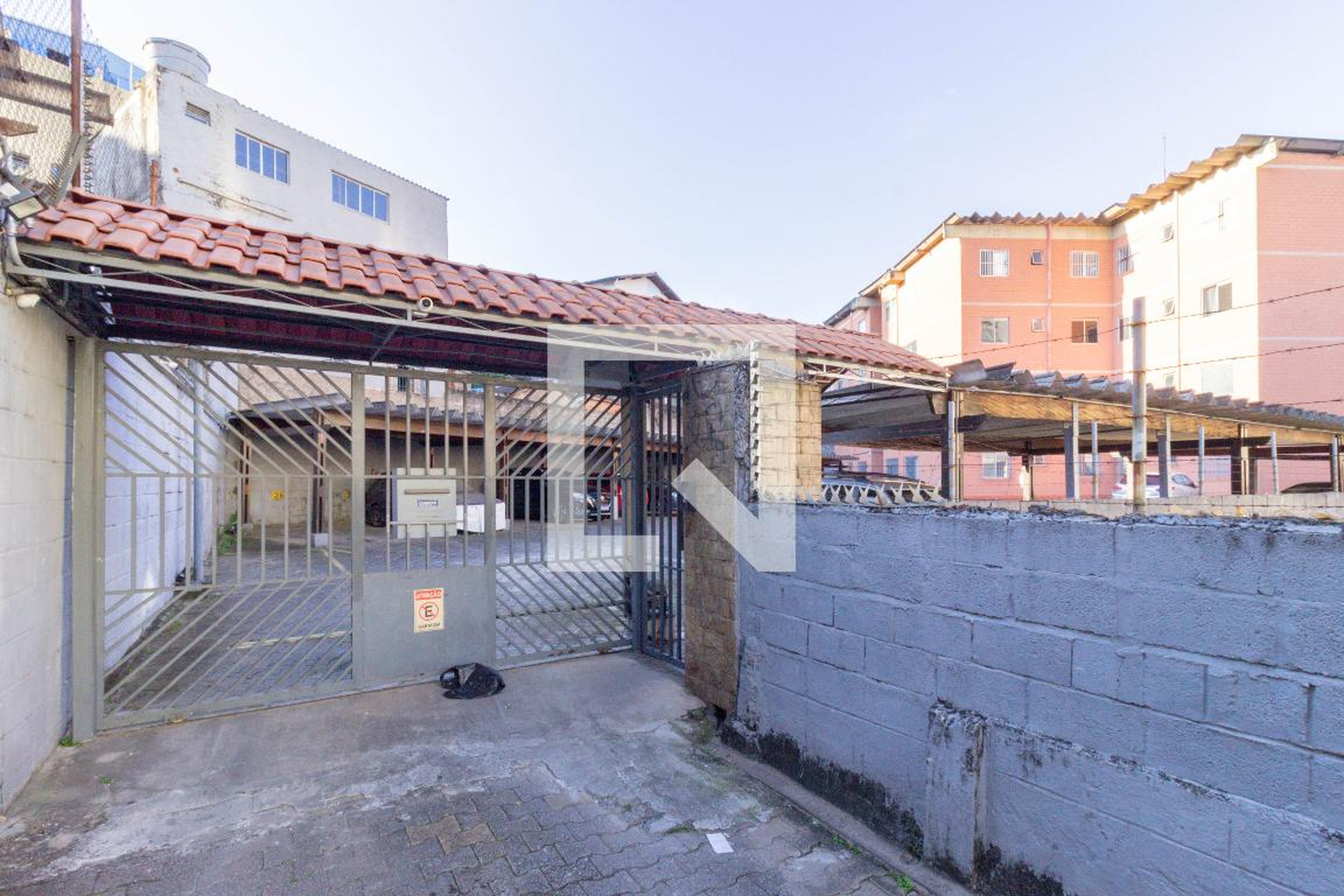 Fachada Condomínio em Avenida Michihisa Murata, 21
