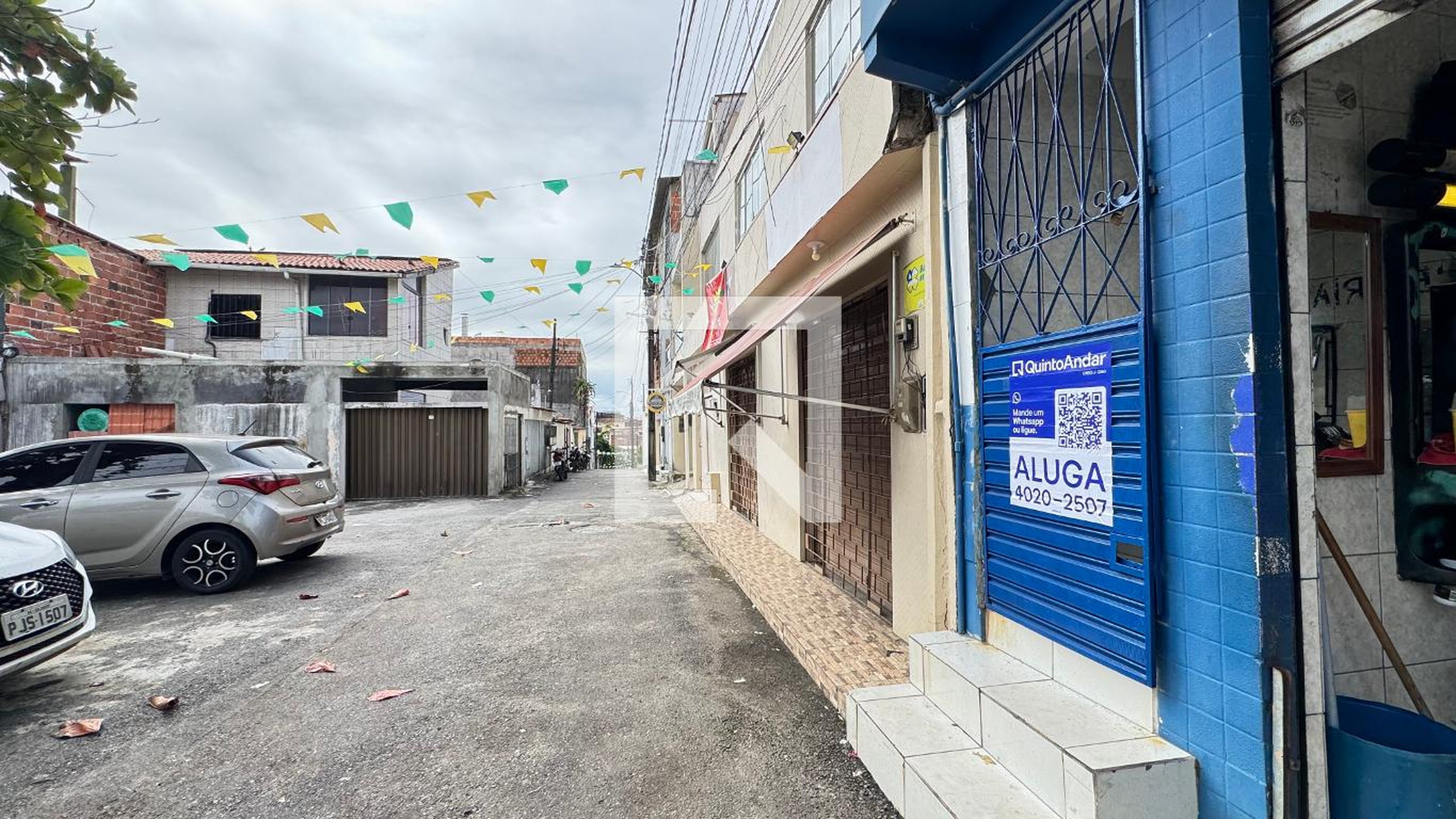 Fachada Condomínio em Caminho 18, 10