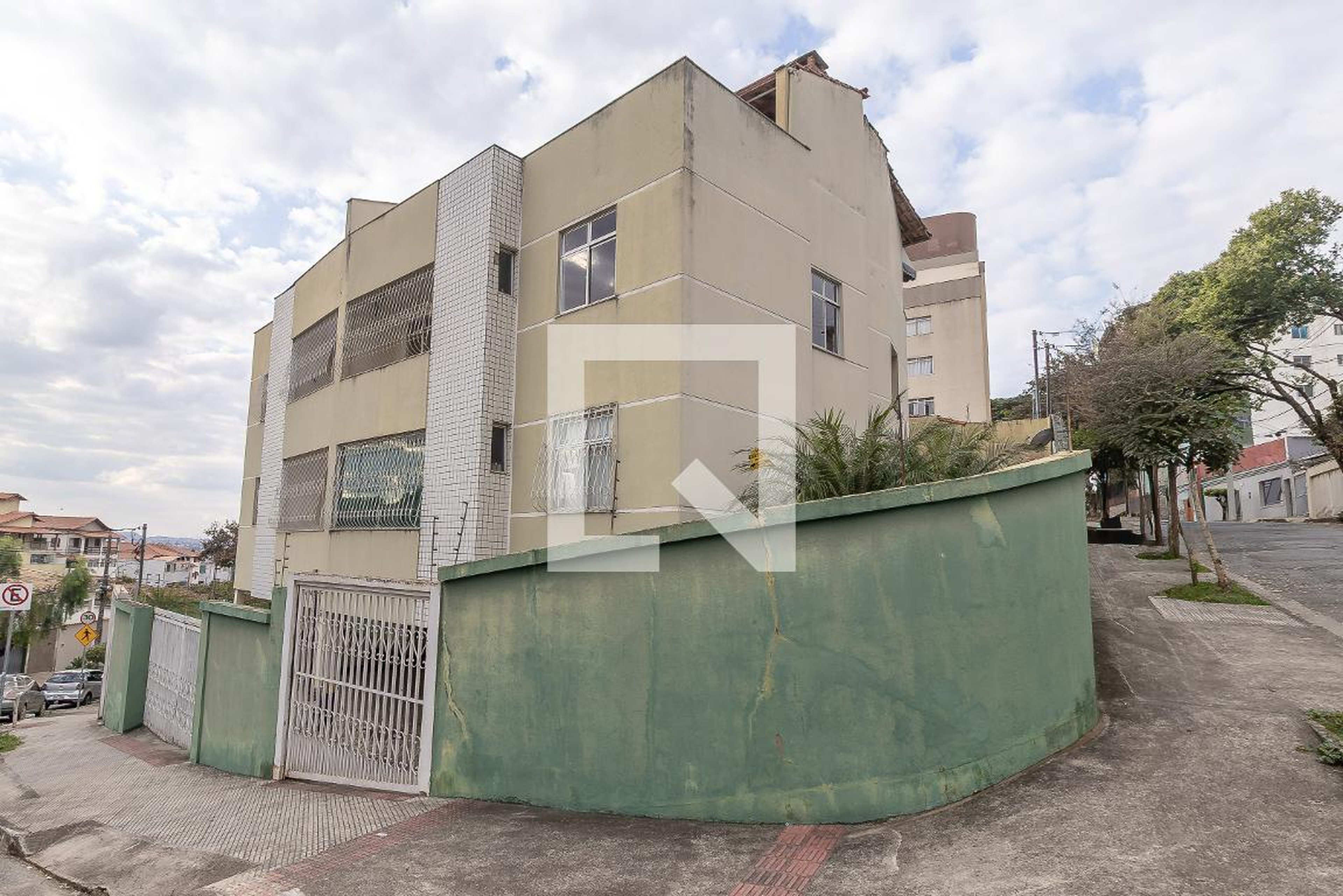 Fachada Condomínio em Rua Maria Manoela Braz, 345