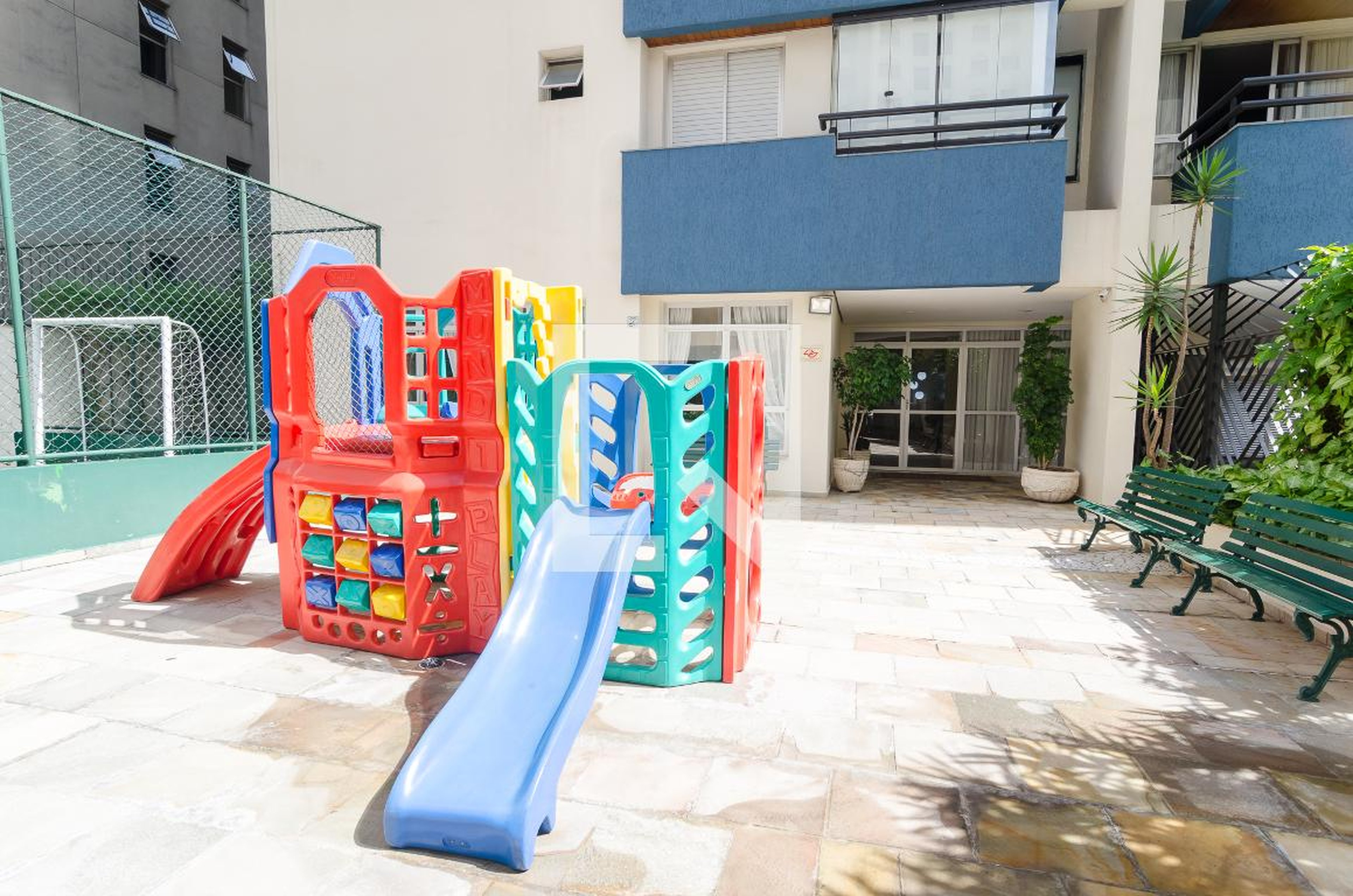 Playground - Edifício Good Times