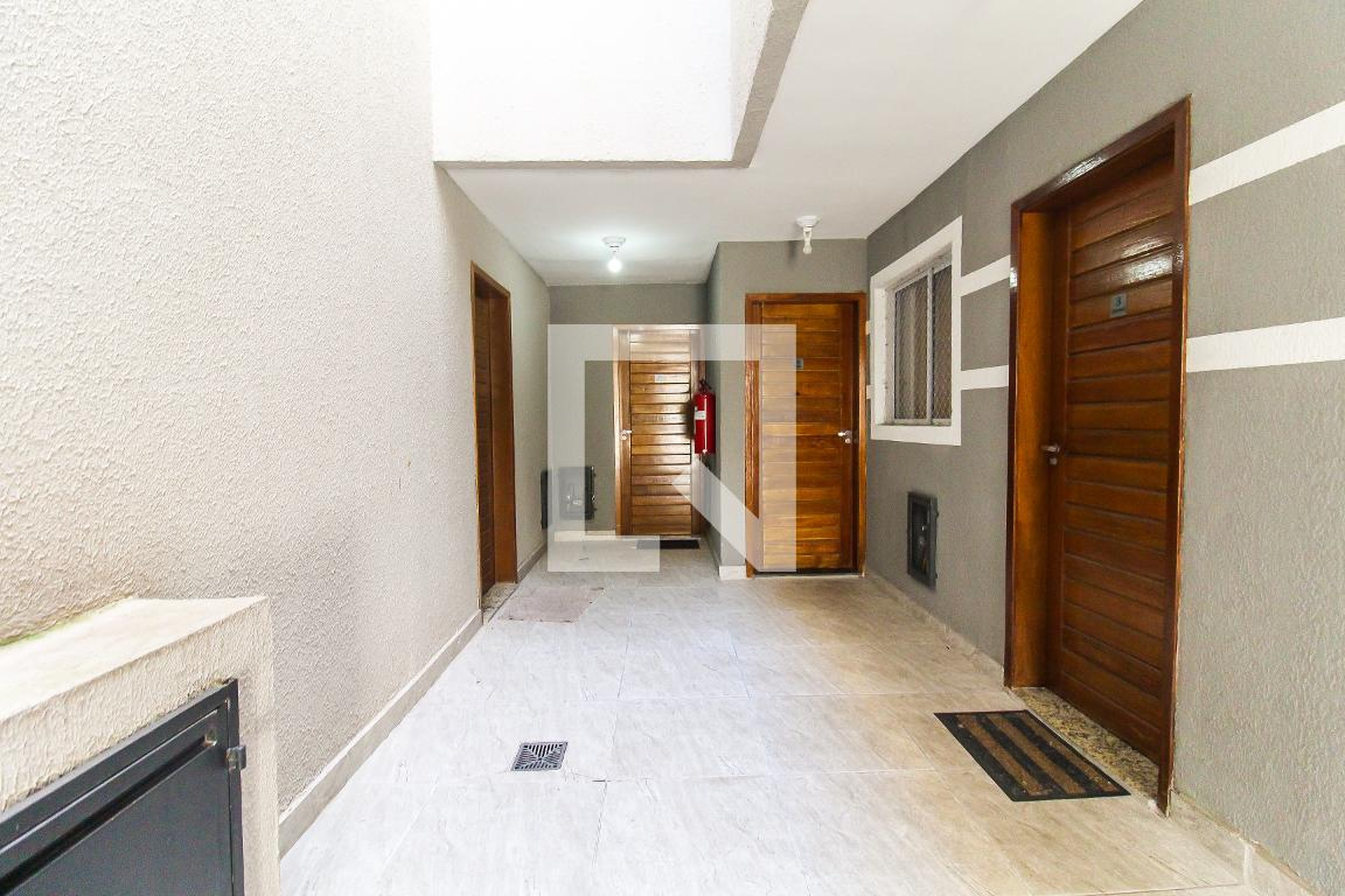 Hall Condomínio em Rua Correia Ribeiro, 146