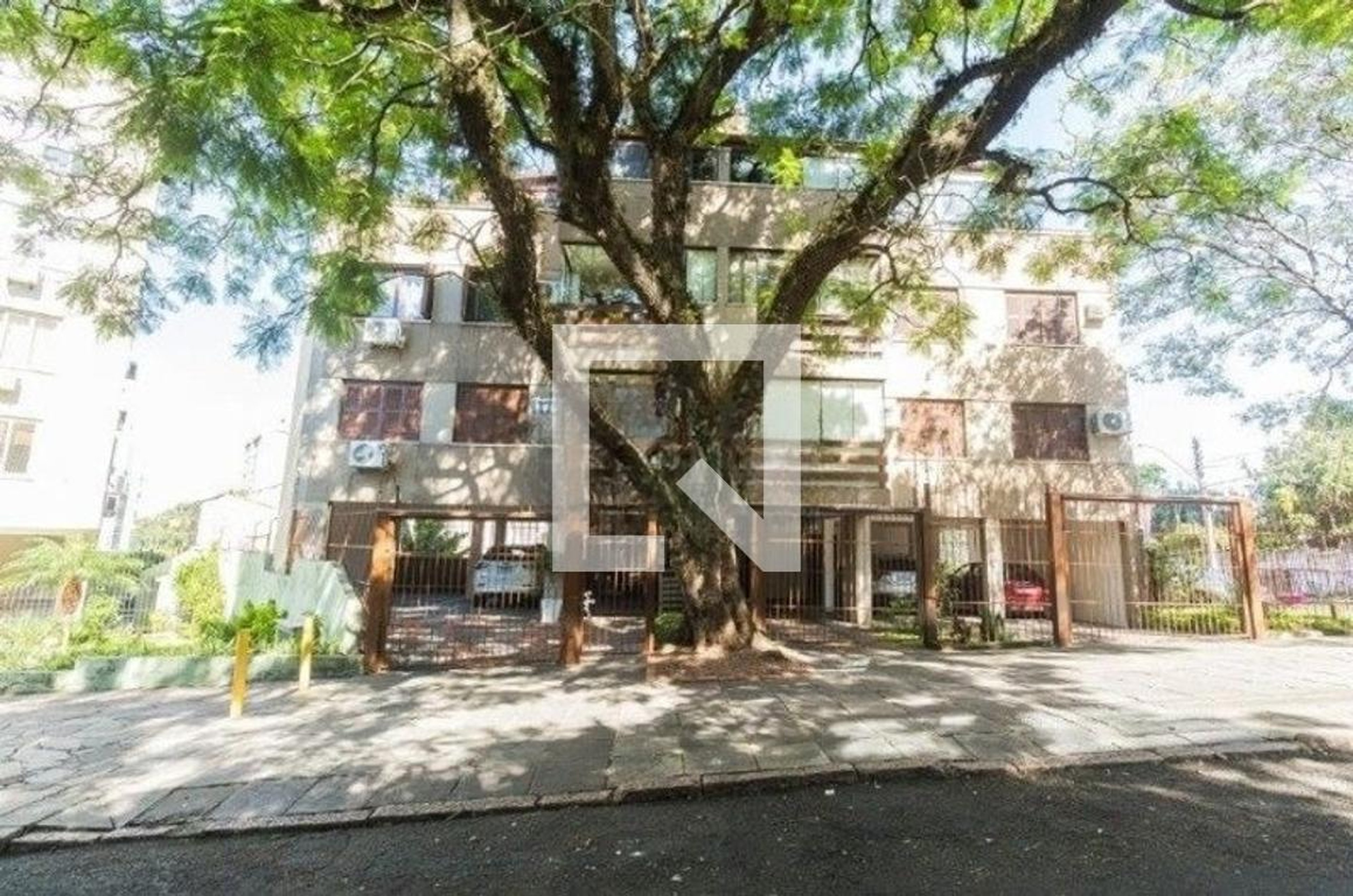 Fachada Condomínio em Rua Umbú, 320