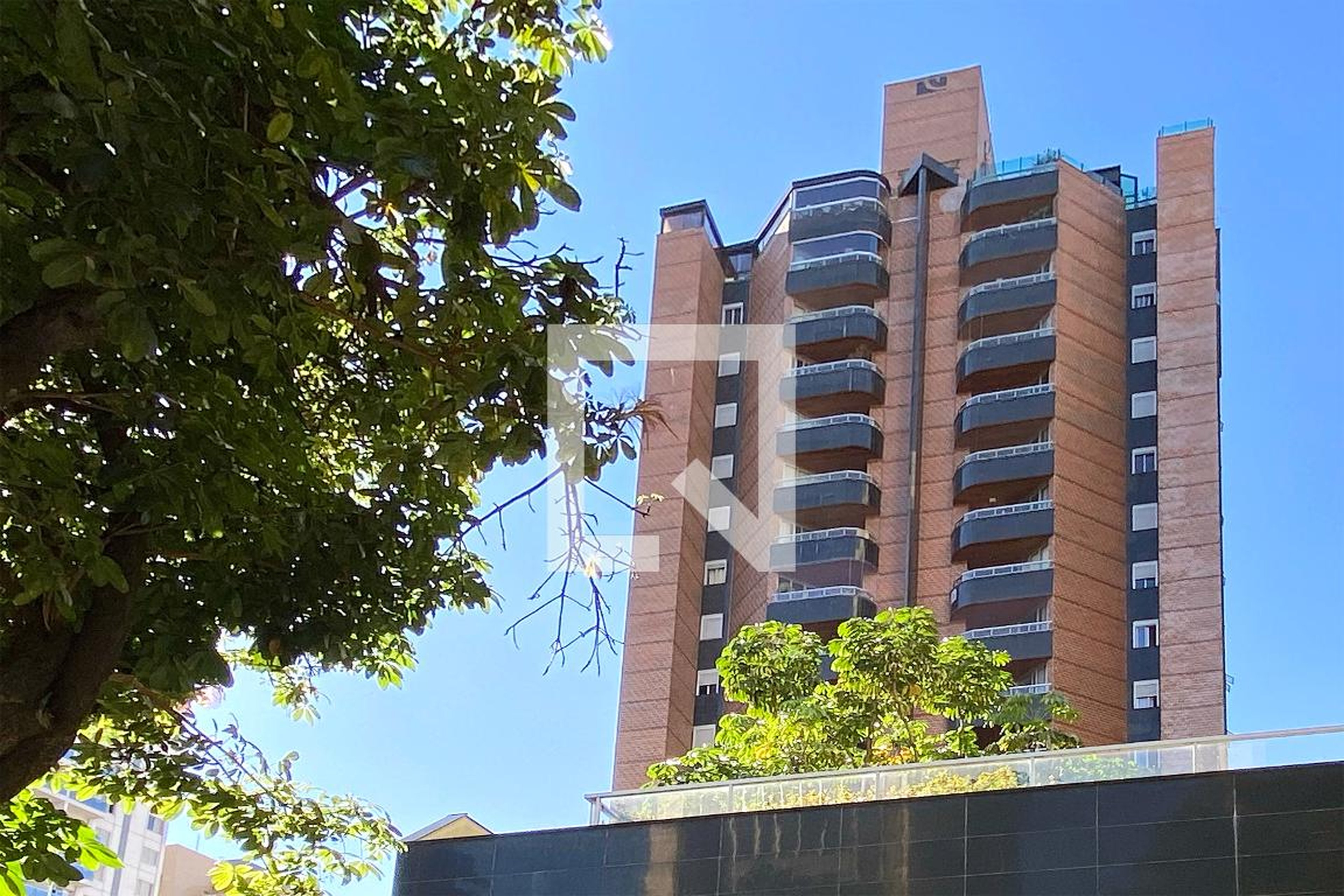 Fachada Residencial dos Inconfidentes