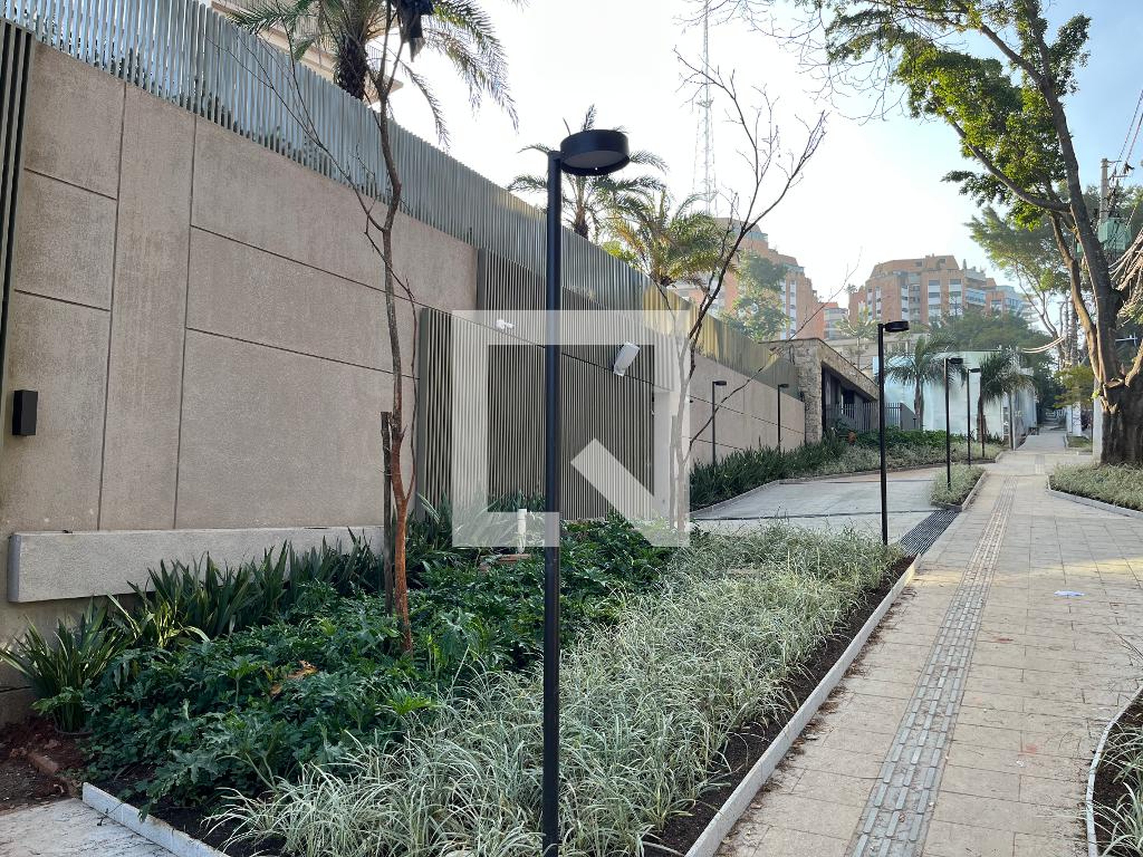 Fachada do Prédio Condomínio Lindenberg Alto de Pinheiros
