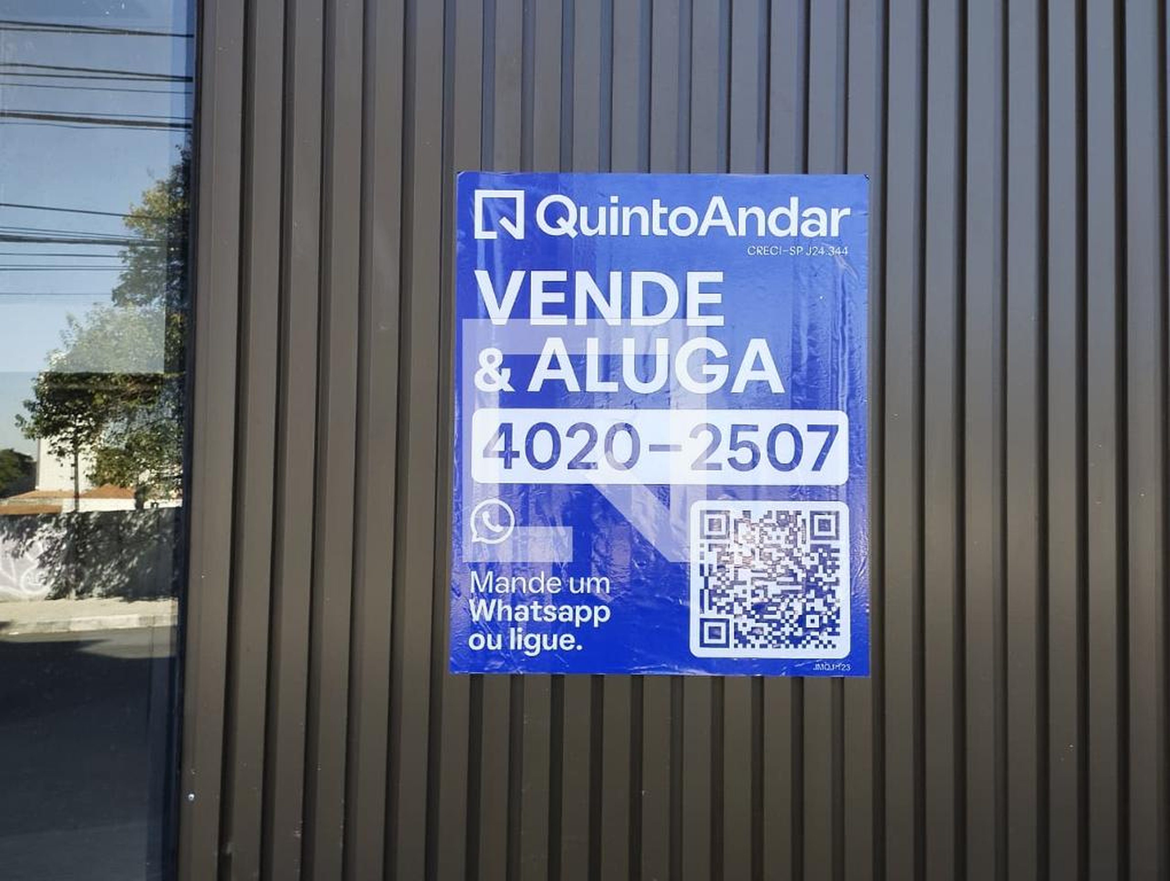 Fachada Condomínio em Rua Doutor Artur Guimarães, 97