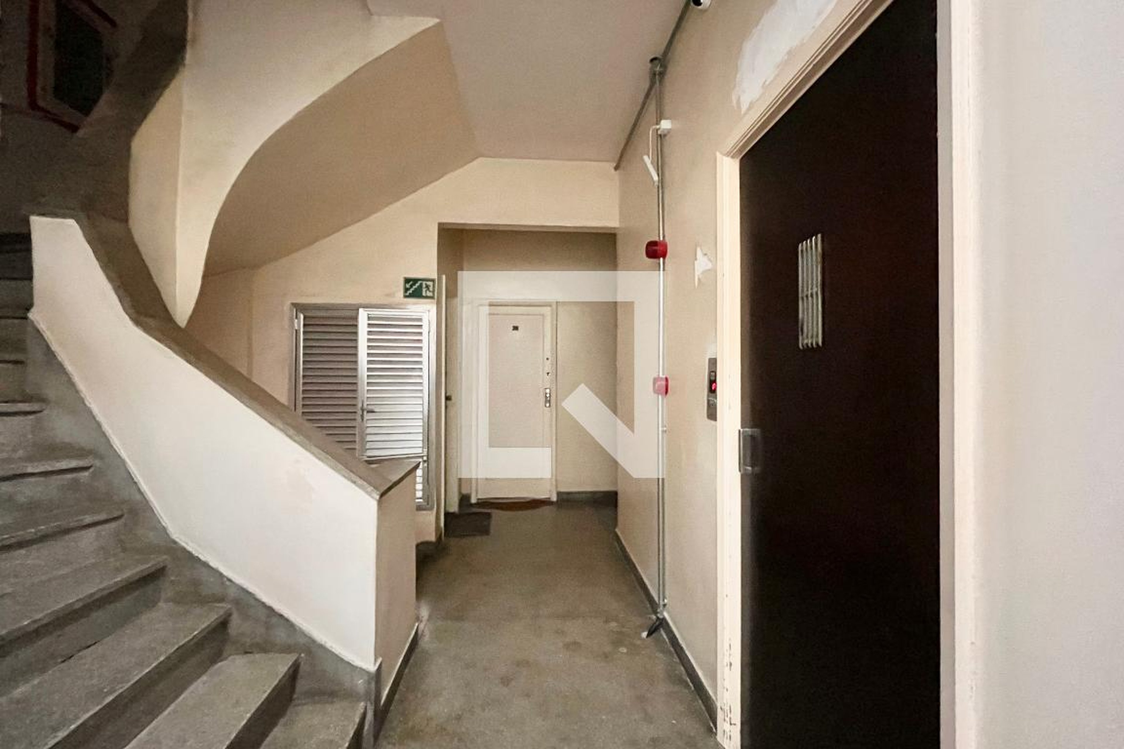 Hall - Eloina