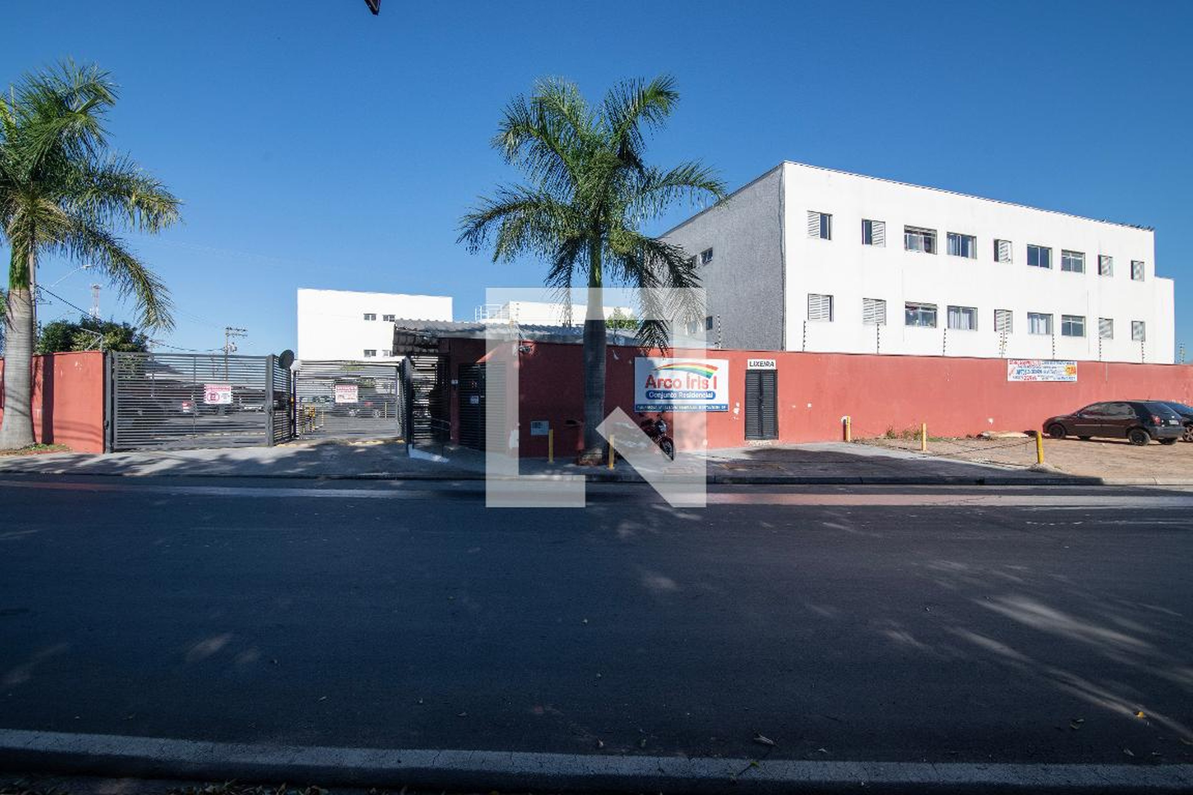 Fachada do Condomínio Condomínio Conjunto Residencial Arco Íris I
