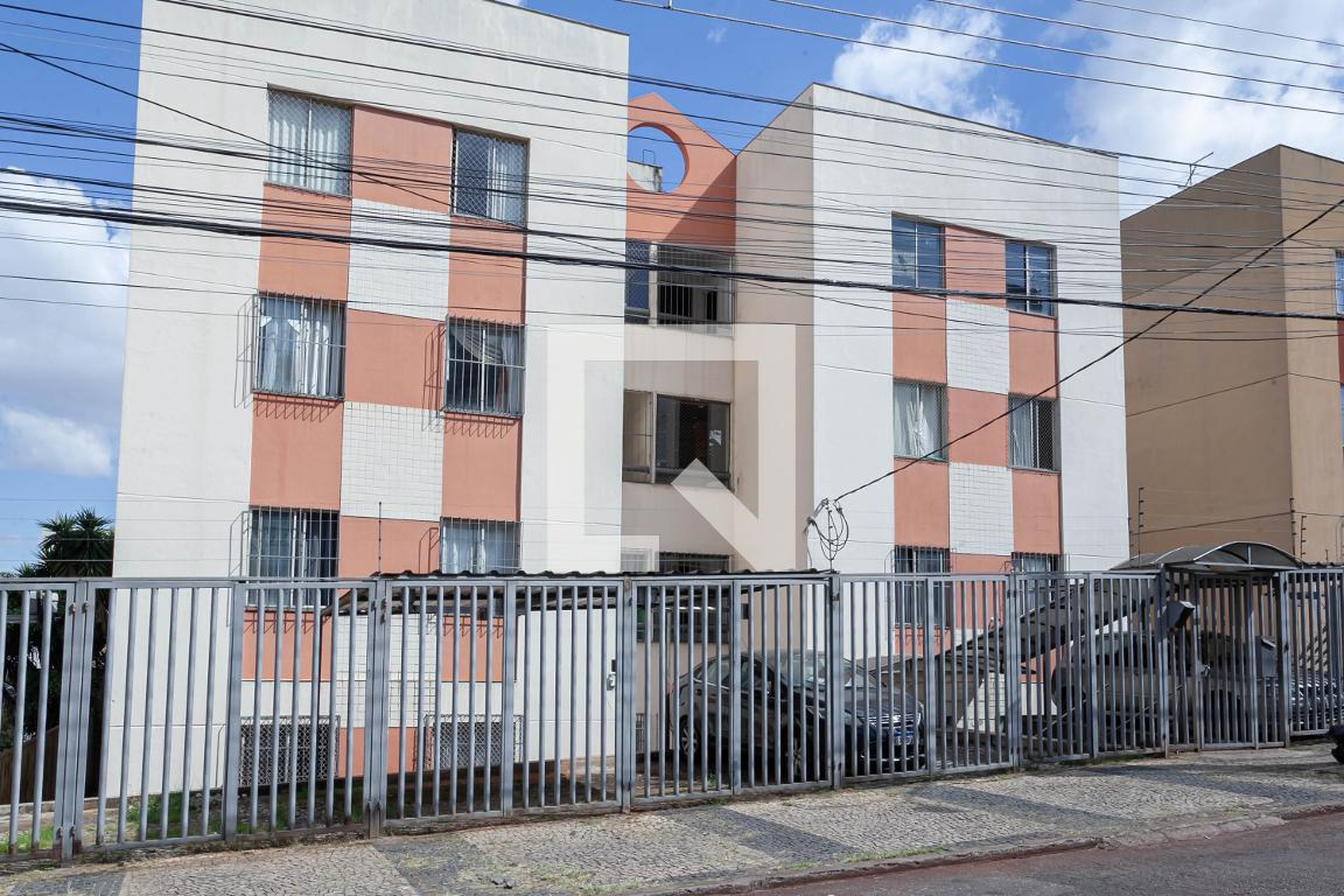 Fachada Condomínio Aroeira