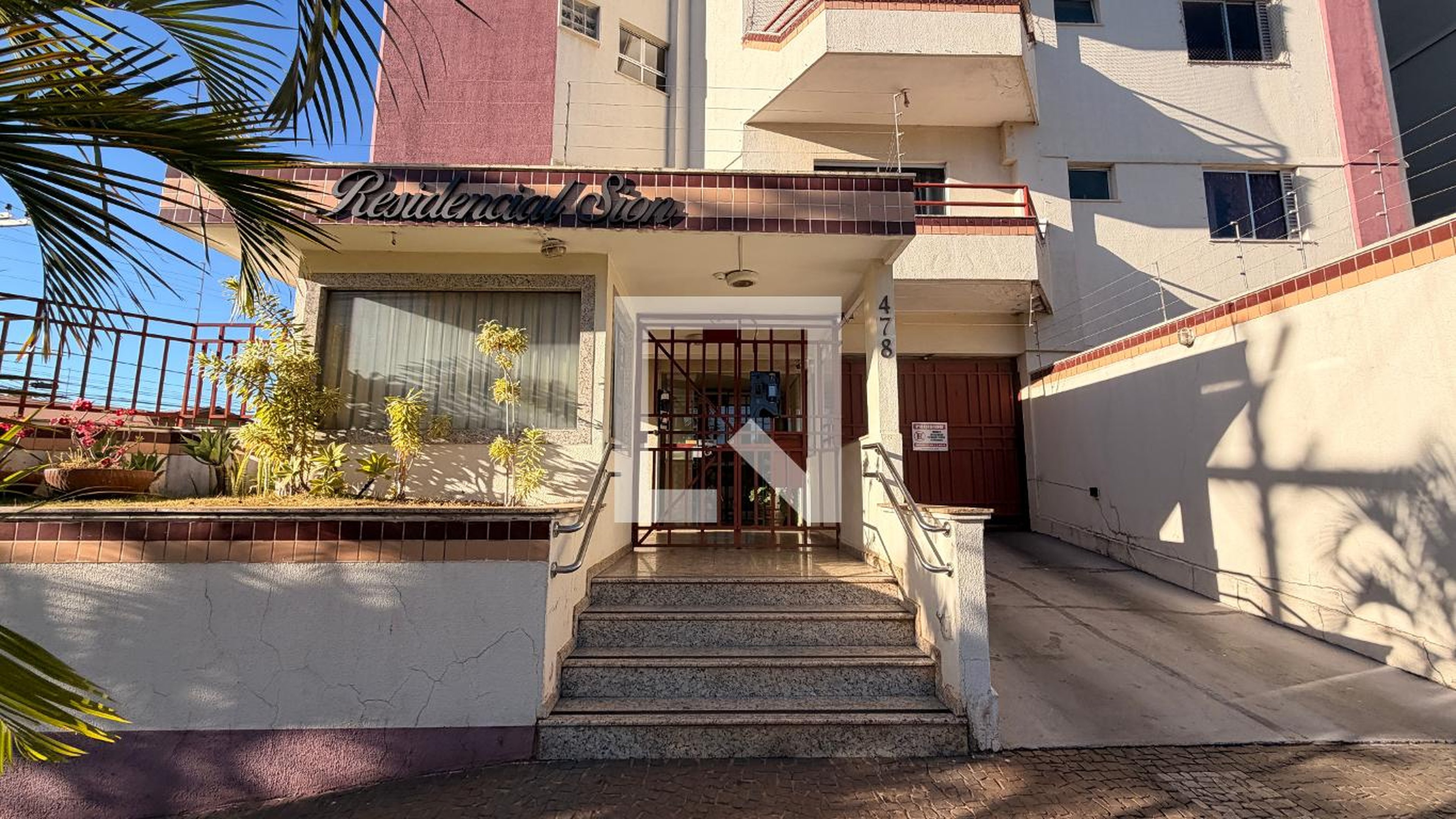 Fachada do Prédio Condomínio em Avenida 2ª Radial, 478