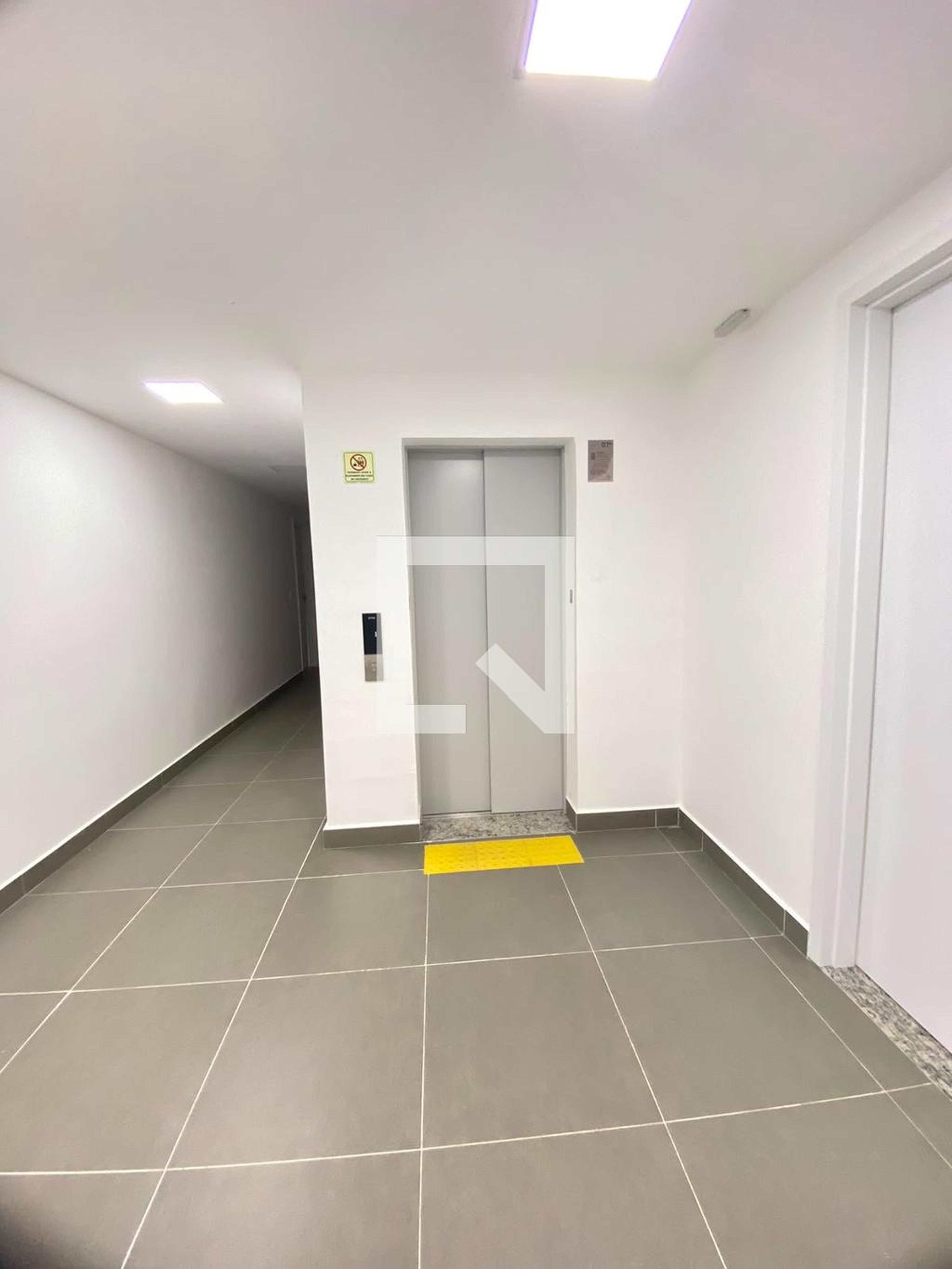 Elevador Condomínio em Segunda Avenida, 22