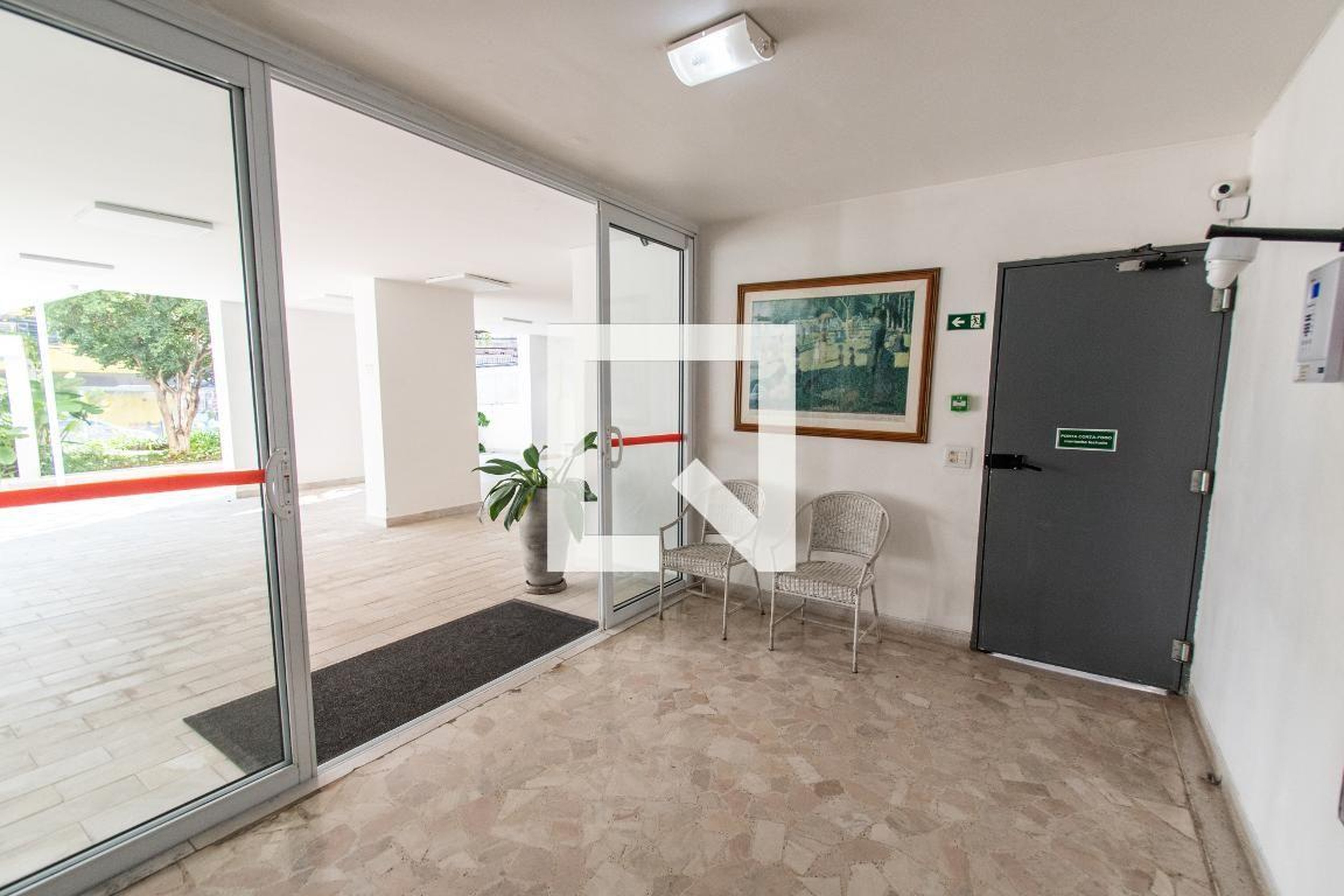 Hall de entrada - Dante e Beatriz