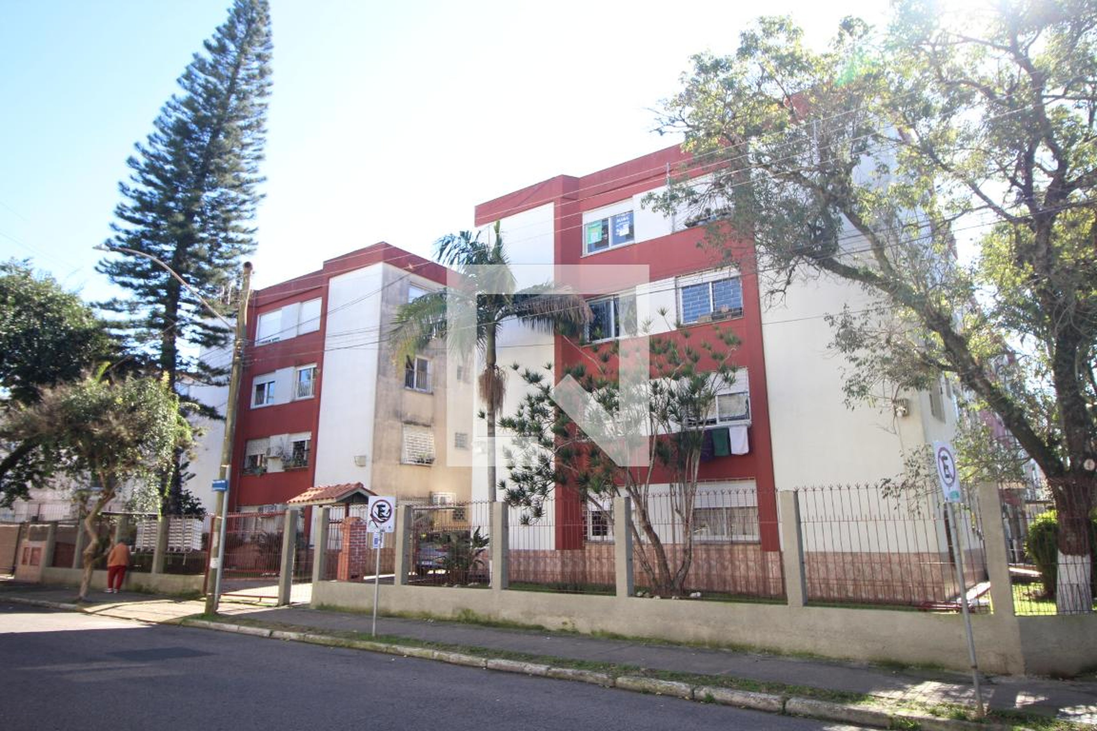 Fachada Condomínio em Rua Golda Meir, 255