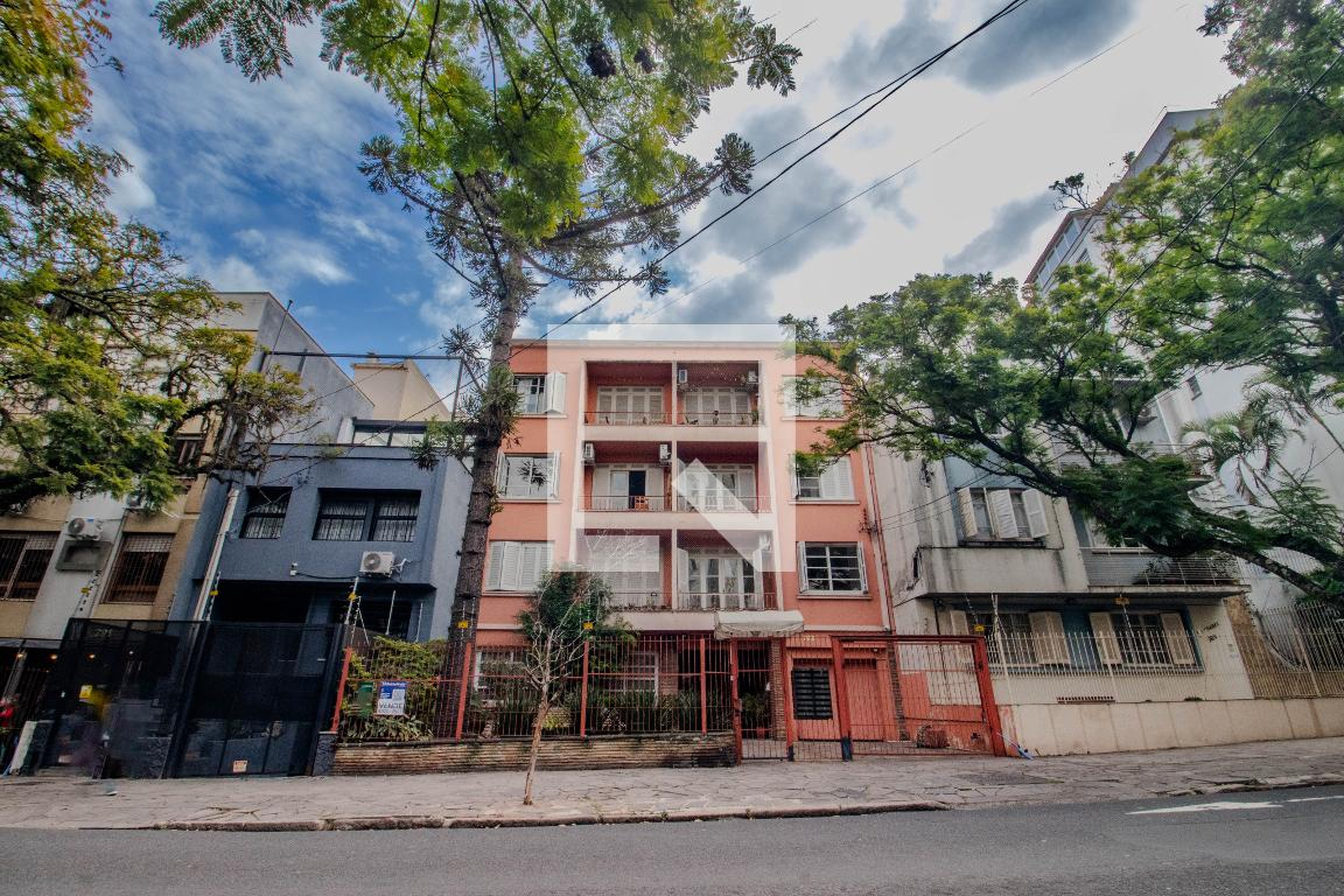 Fachada Condomínio em Rua General João Telles, 285