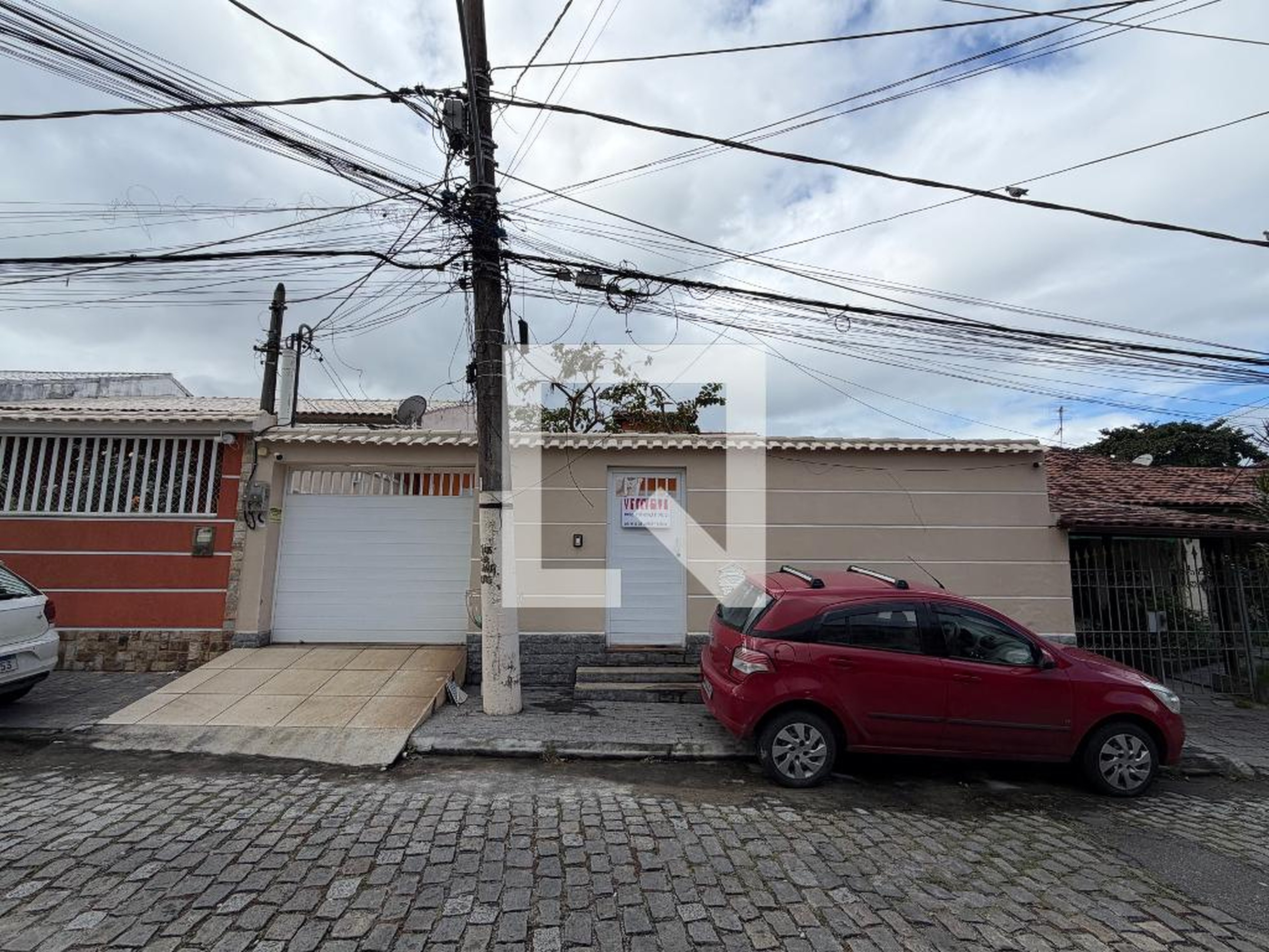 Fachada Condomínio em Rua Mario Miranda, 50