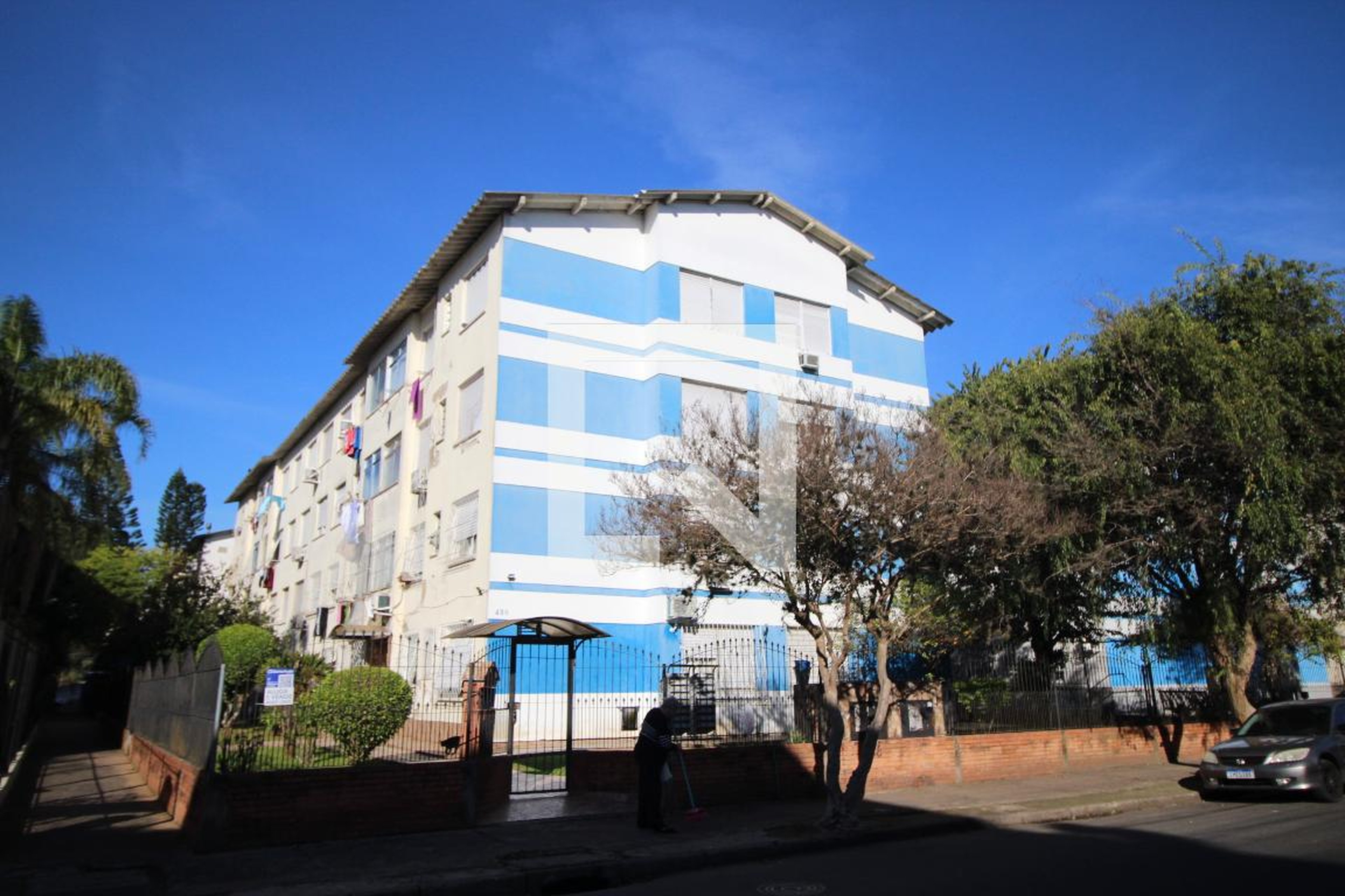 Fachada Condomínio em Rua Carlos Estevão, 430