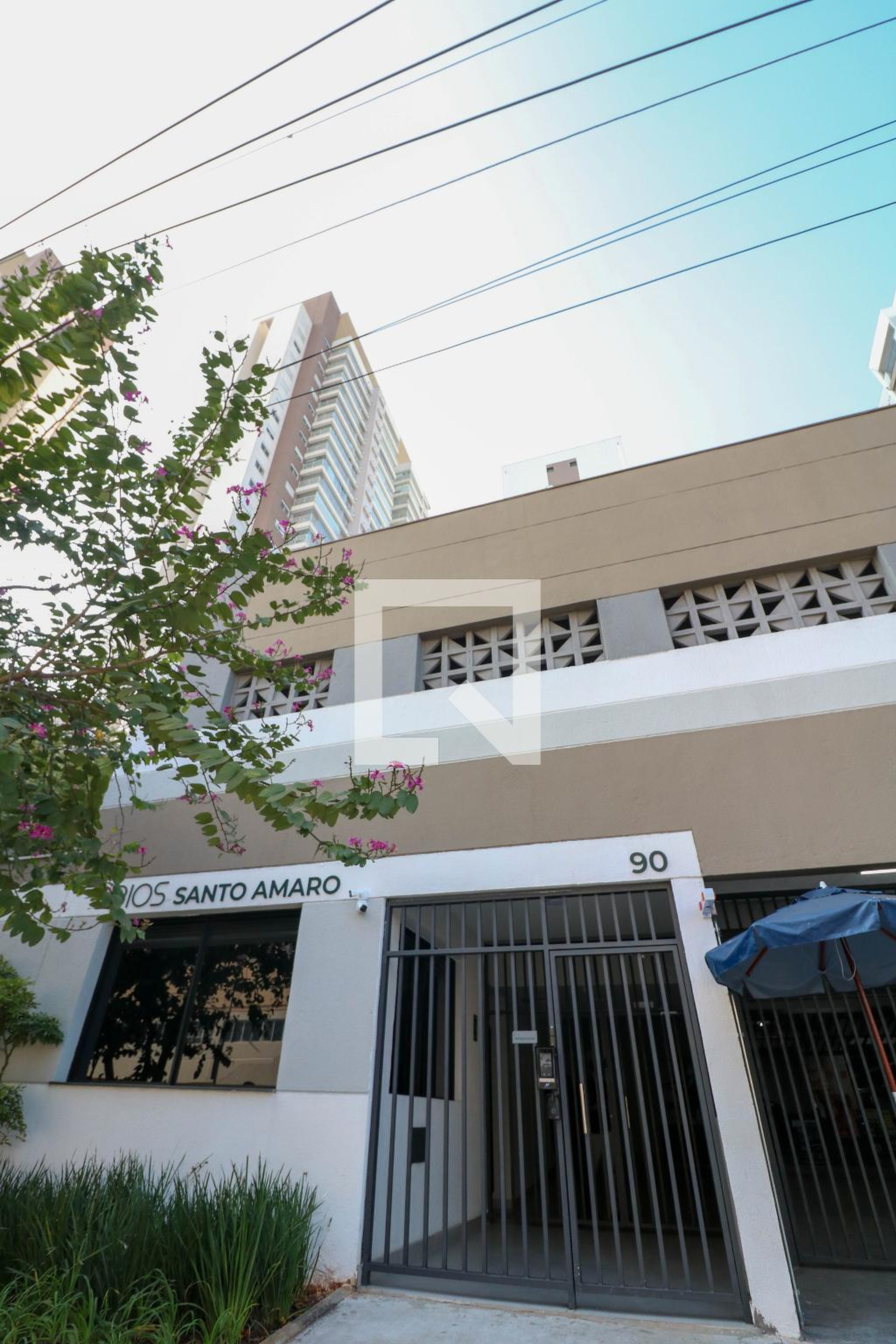 Fachada Condomínio em Rua Elias Antonio Zogbi, 90