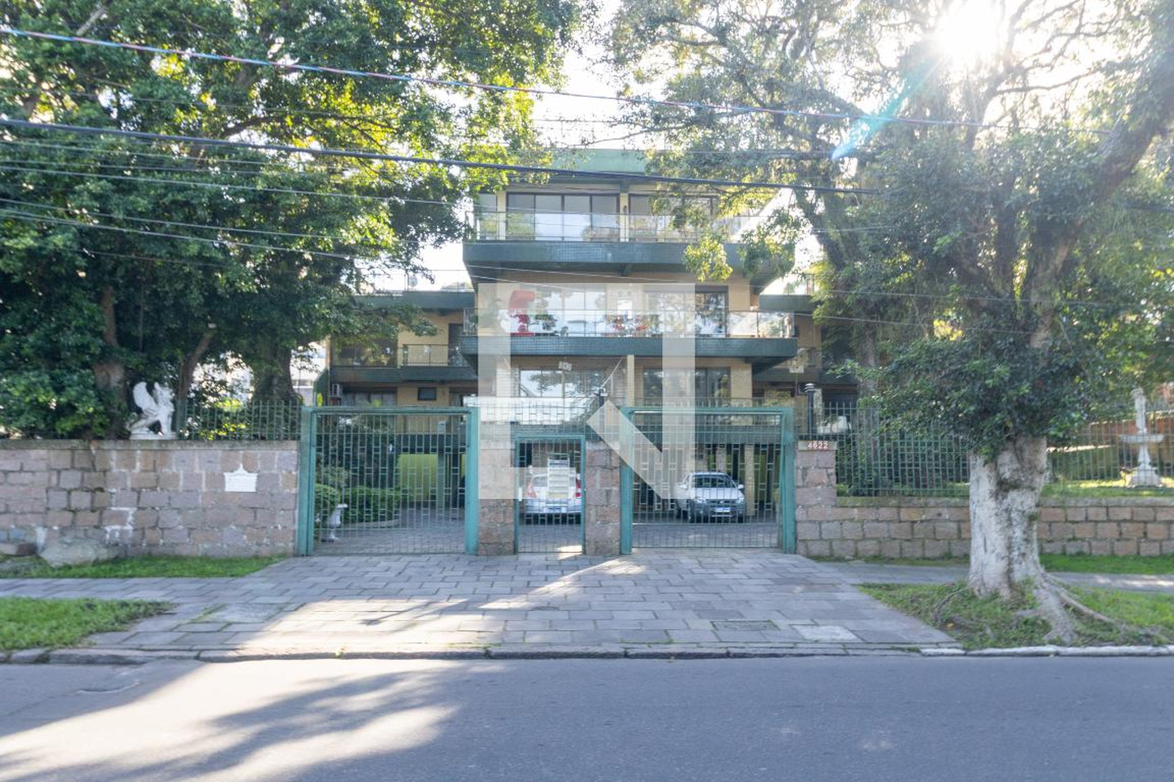Fachada Condomínio em Avenida Guaíba, 4622