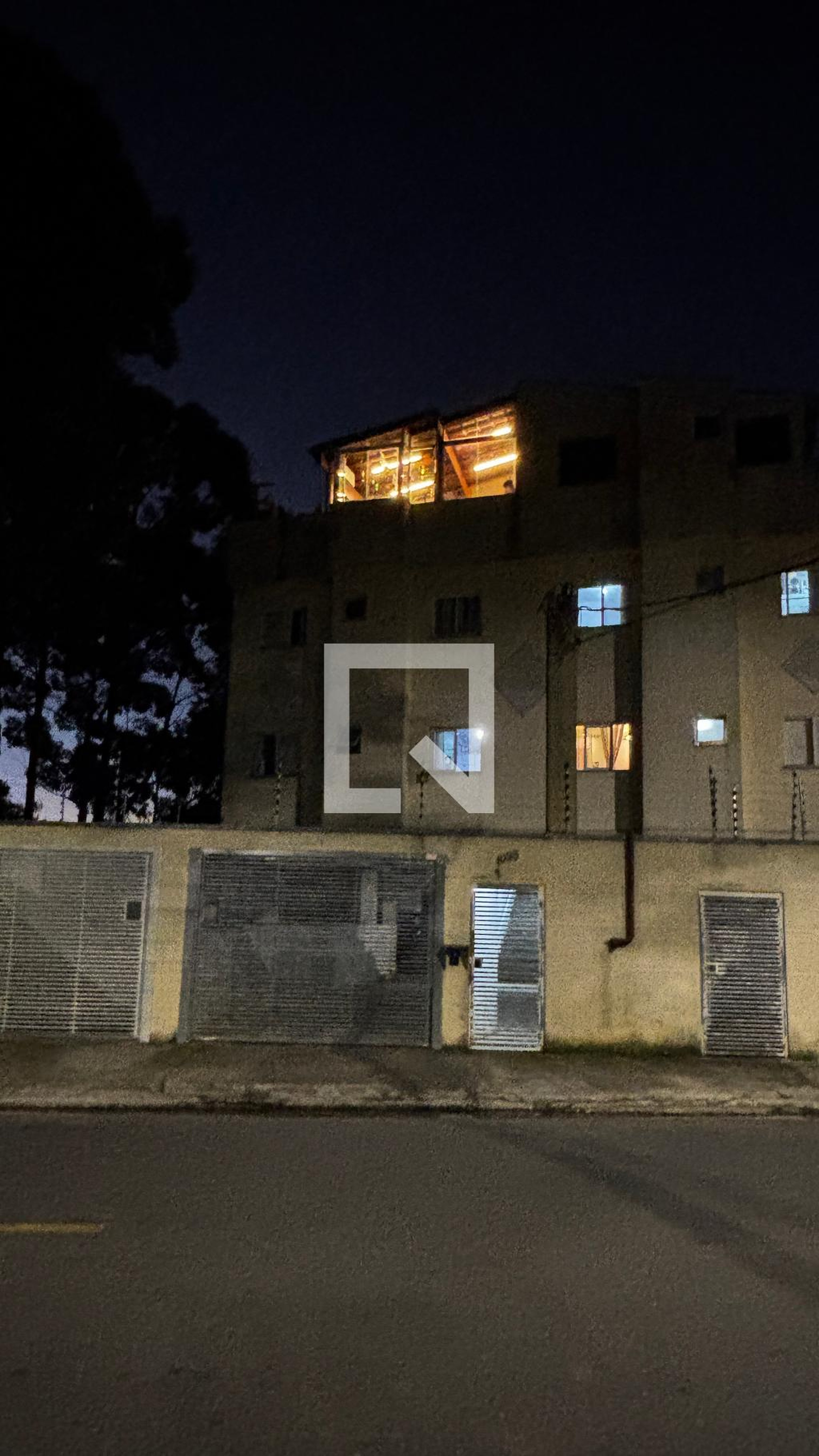 Fachada Condomínio em Rua Genebra, 1095