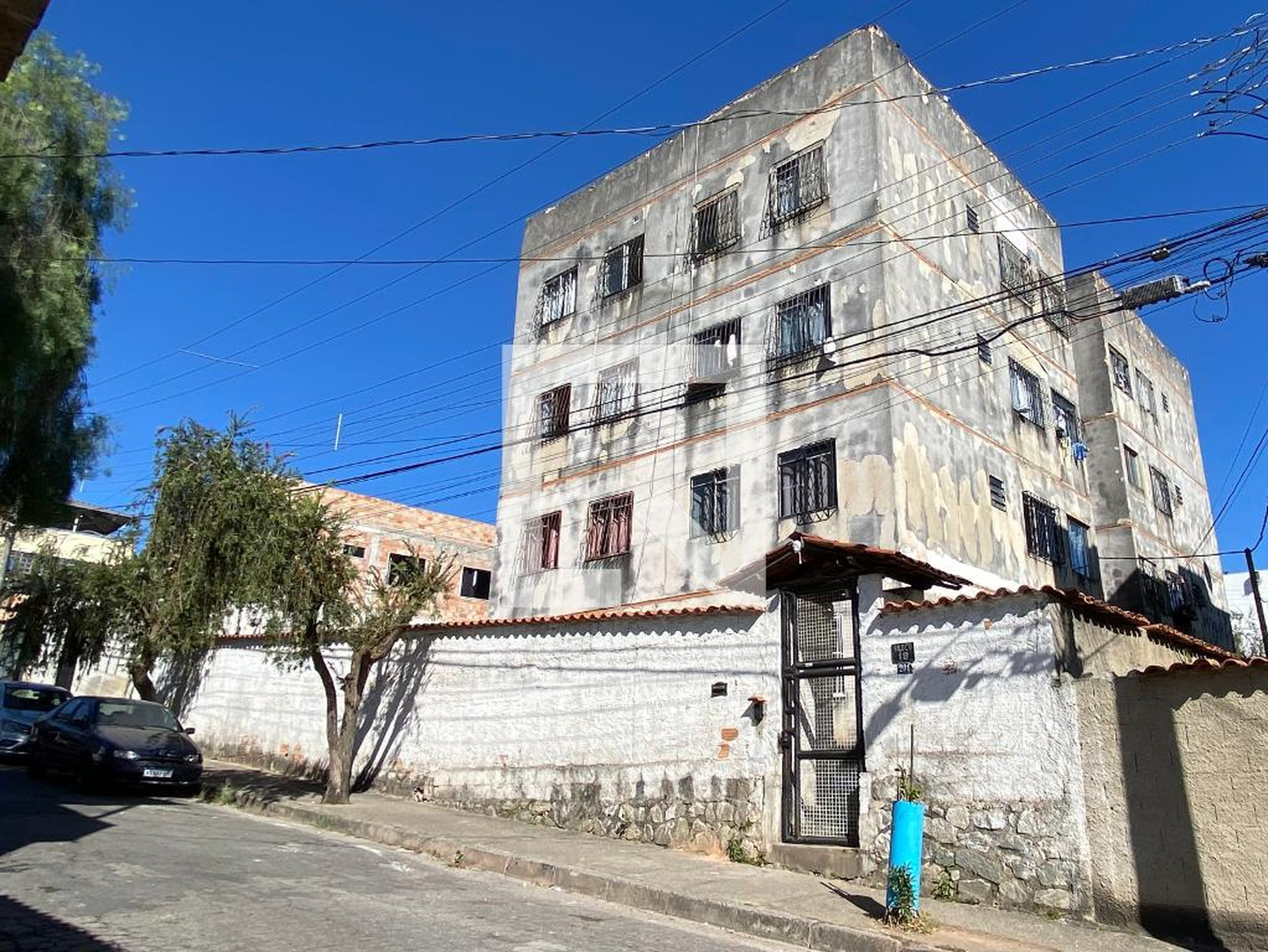 Fachada Condomínio em Rua Joaquina Pires Alvarenga, 201