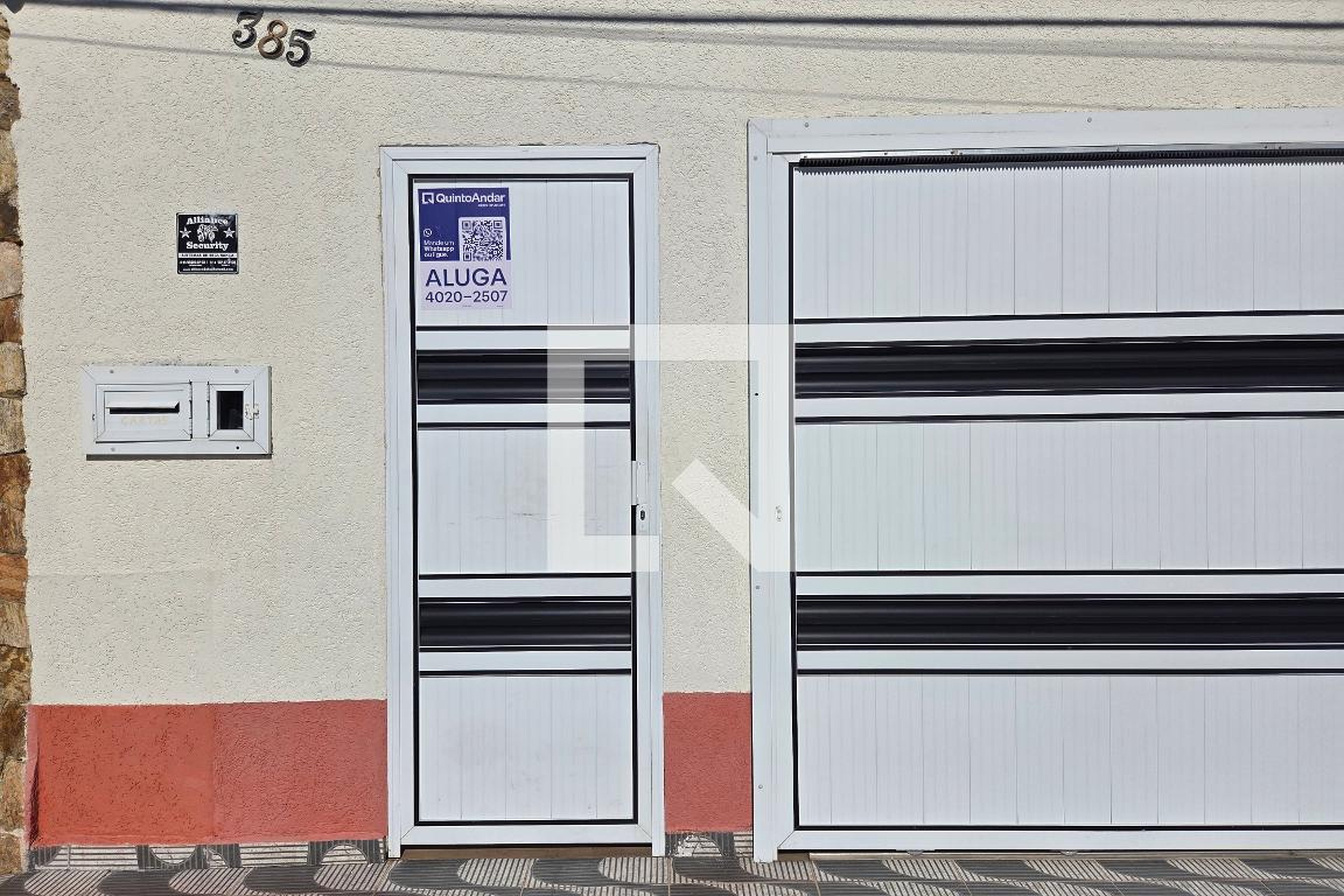 Fachada Condomínio em Rua dos Trevos, 385
