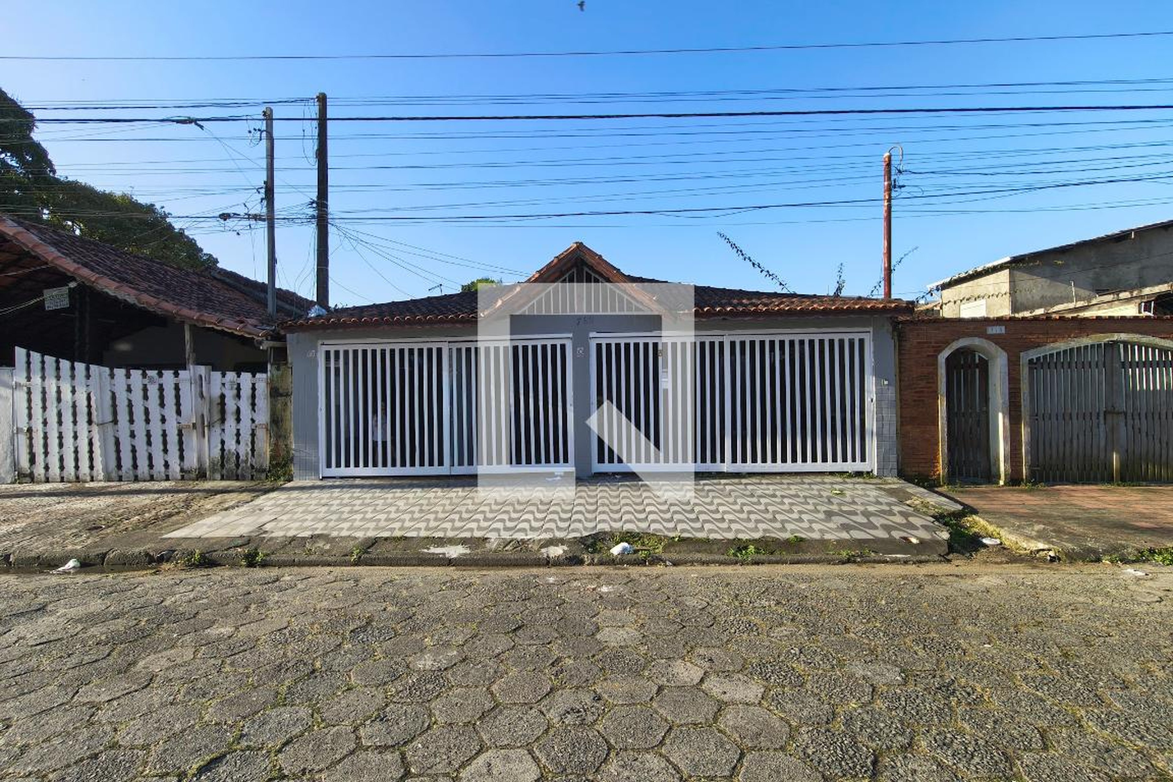 Fachada Condomínio em Rua Monteiro Lobato, 788