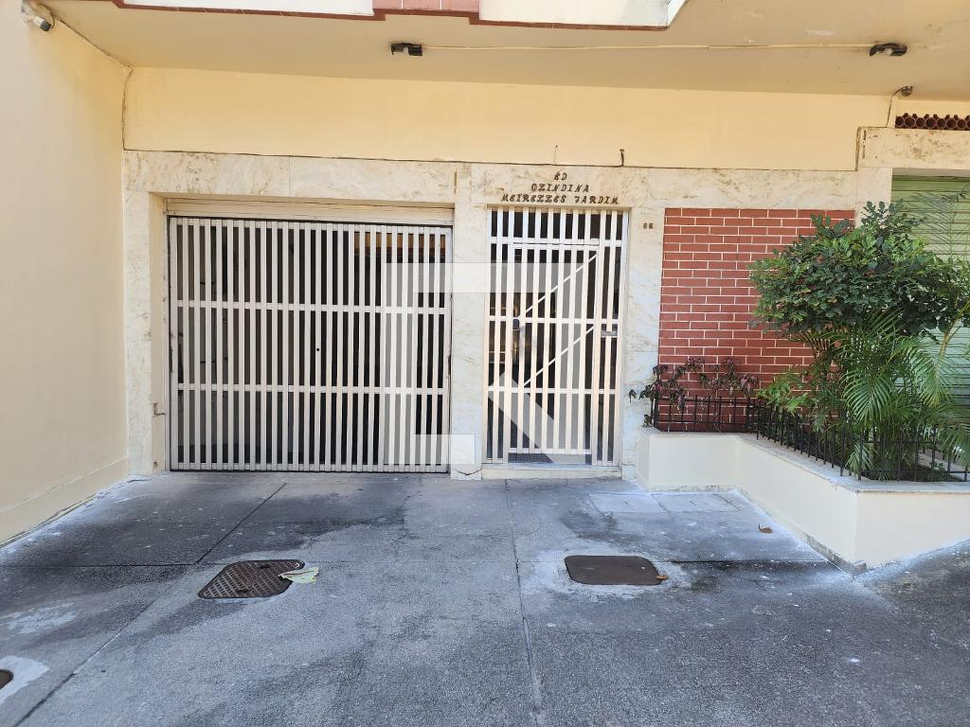 Fachada Condomínio em Rua Jacinto Rabelo, 65