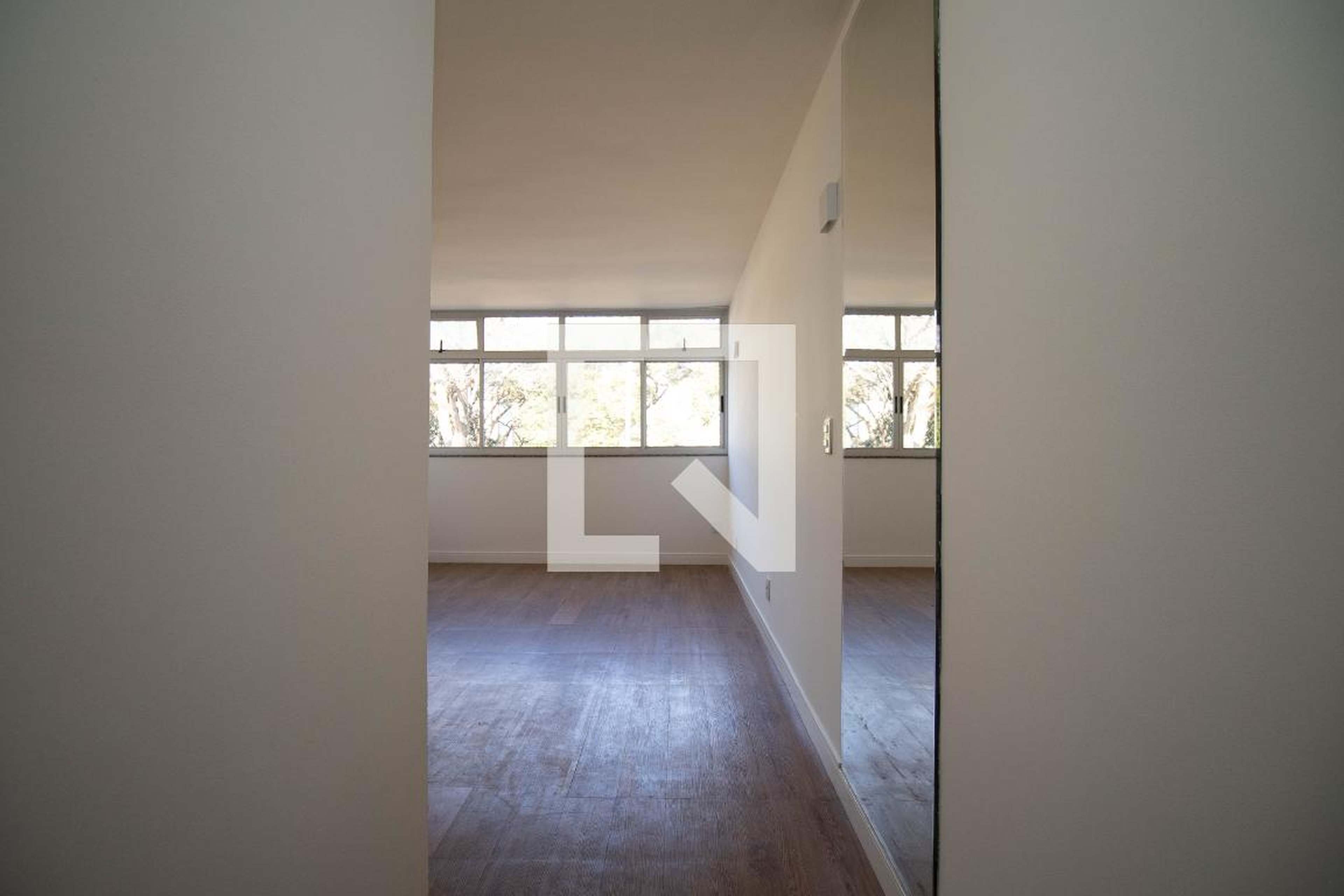 Hall - null