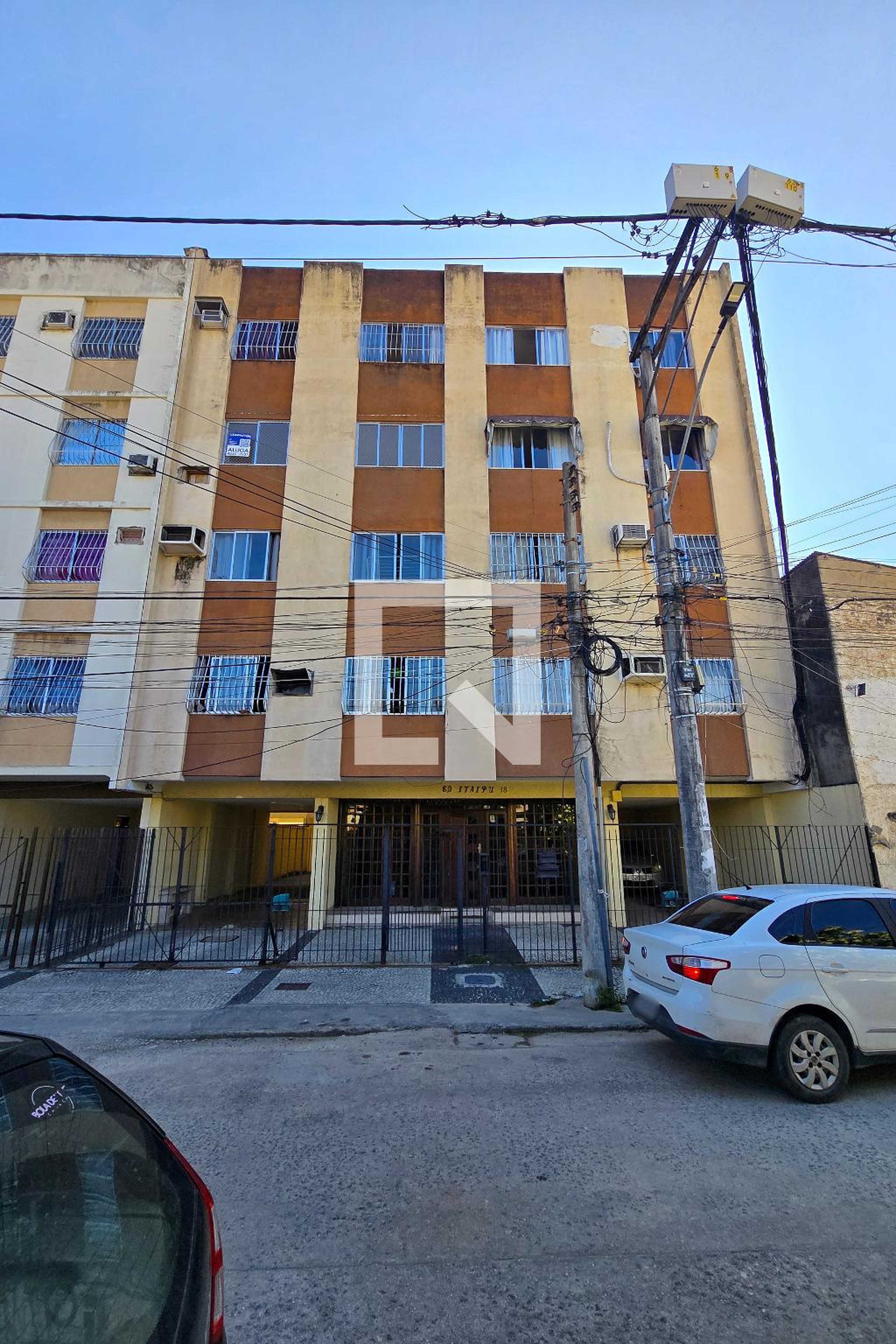 Fachada do Prédio Condomínio em Rua Maestro Eleazar de Carvalho, 18