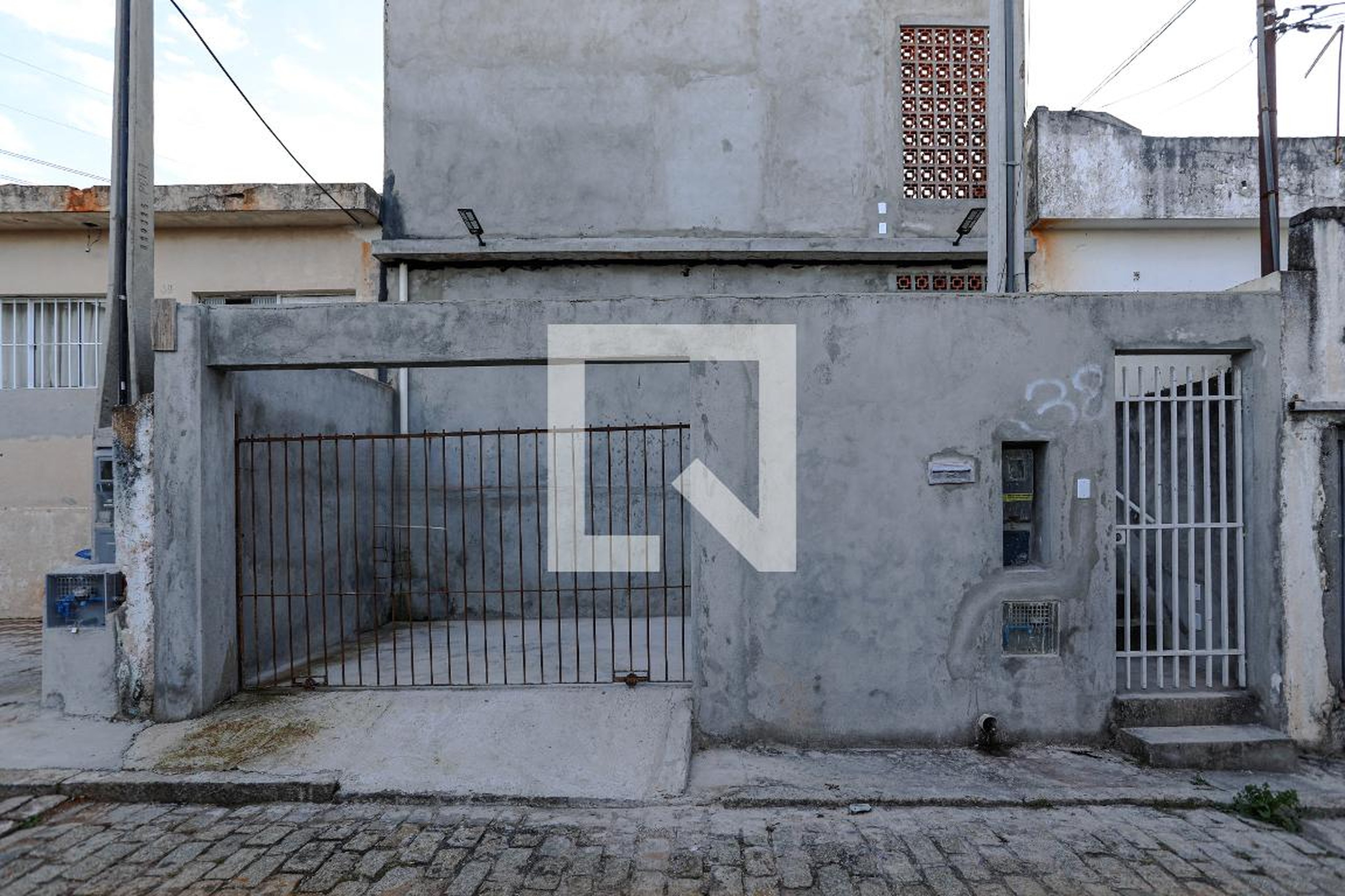 Fachada Condomínio em Travessa Elgin, 38