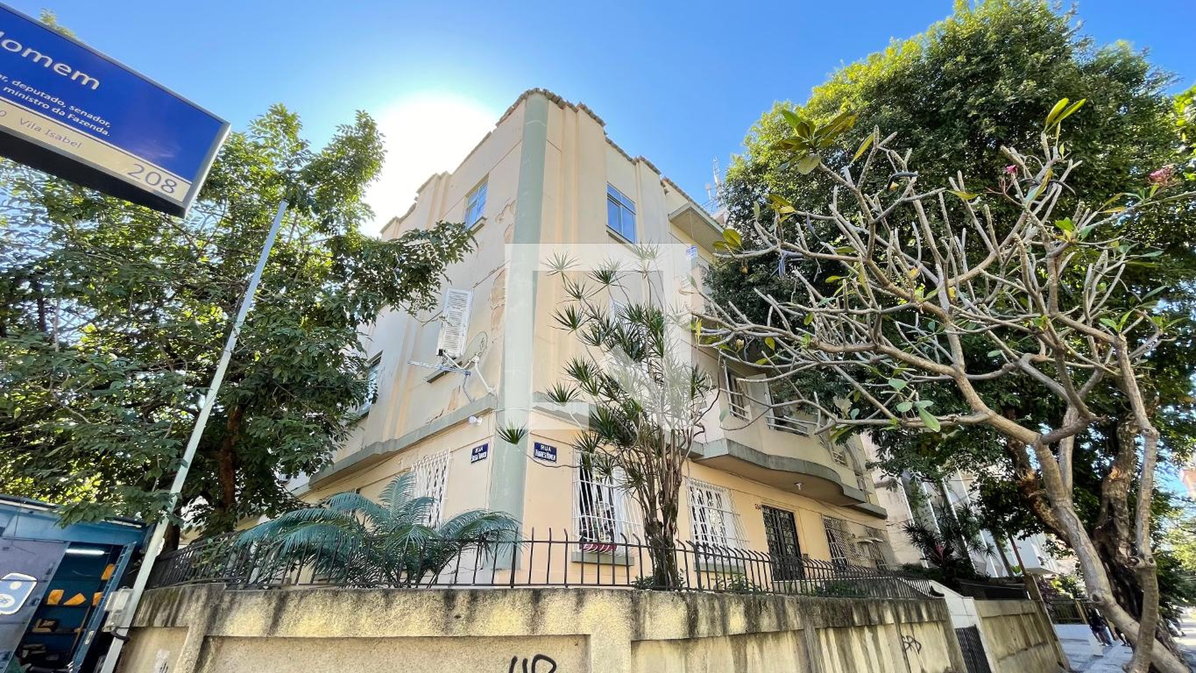 Fachada Edifício Torres Homem