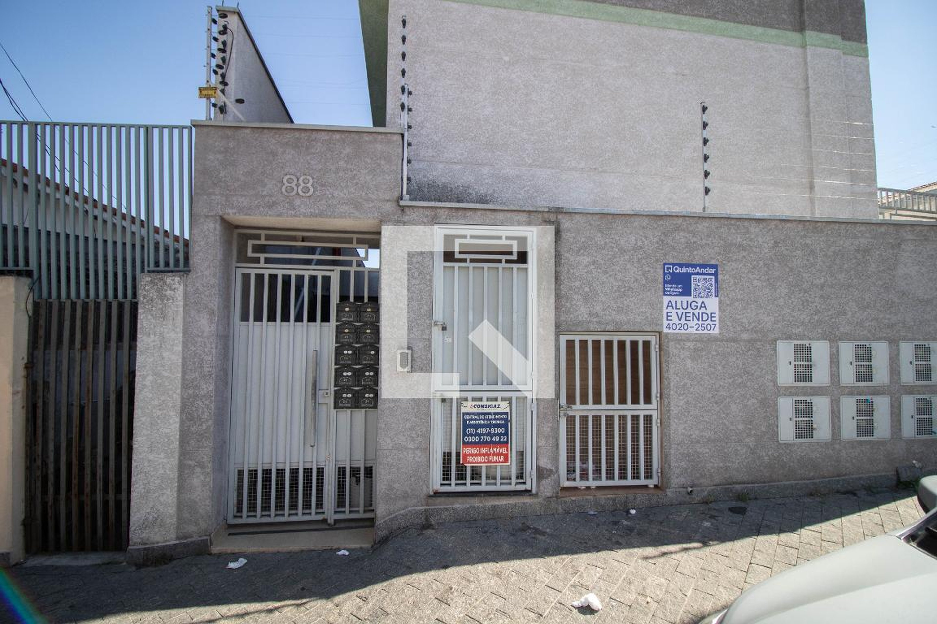 Fachada Condomínio em Rua Catapará, 88