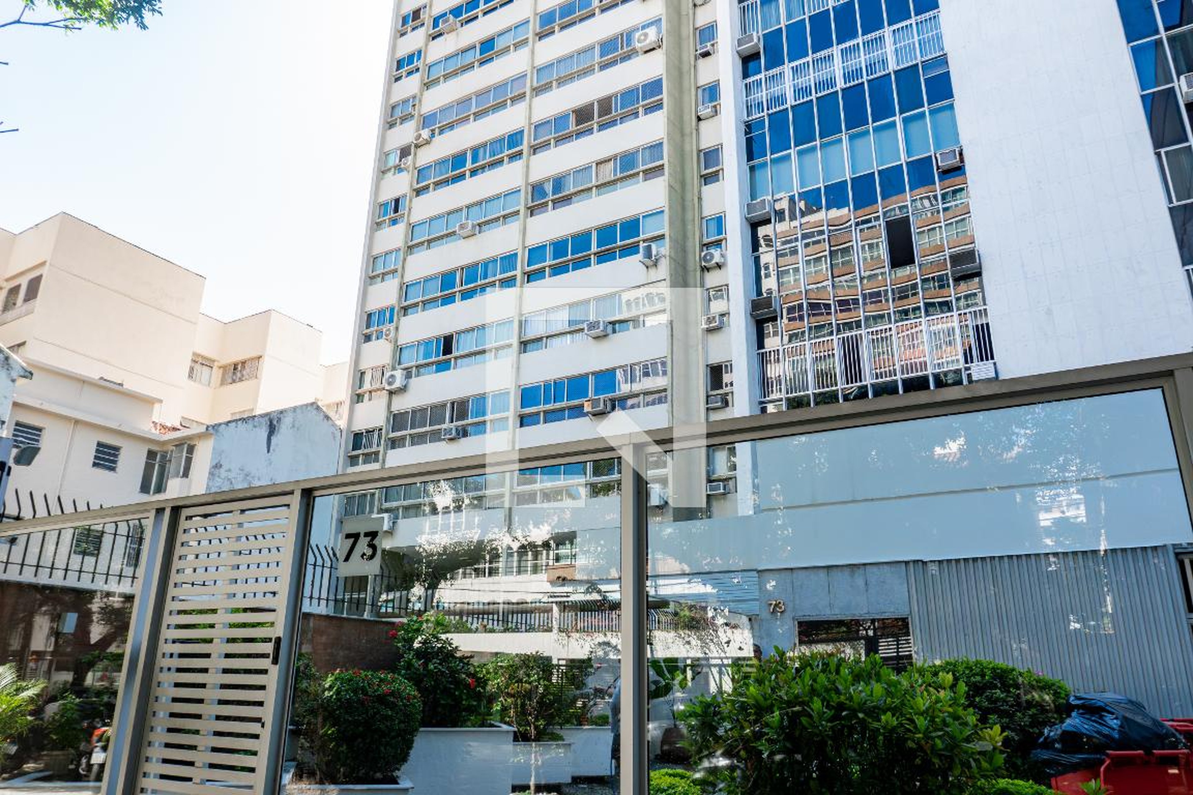 Fachada Condomínio em Rua Itacuruçá, 73