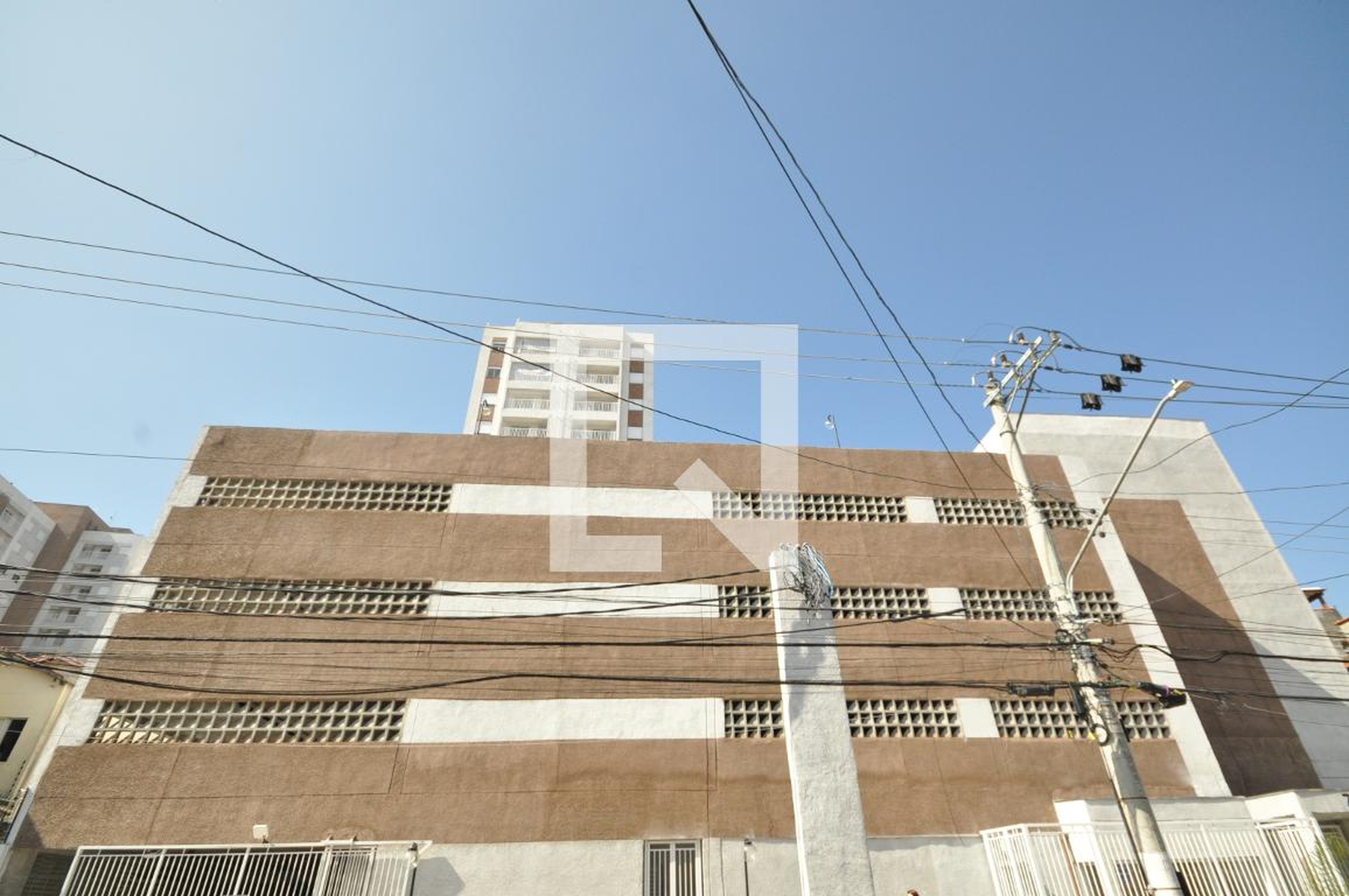 Fachada Condomínio em Rua das Imbiras, 178