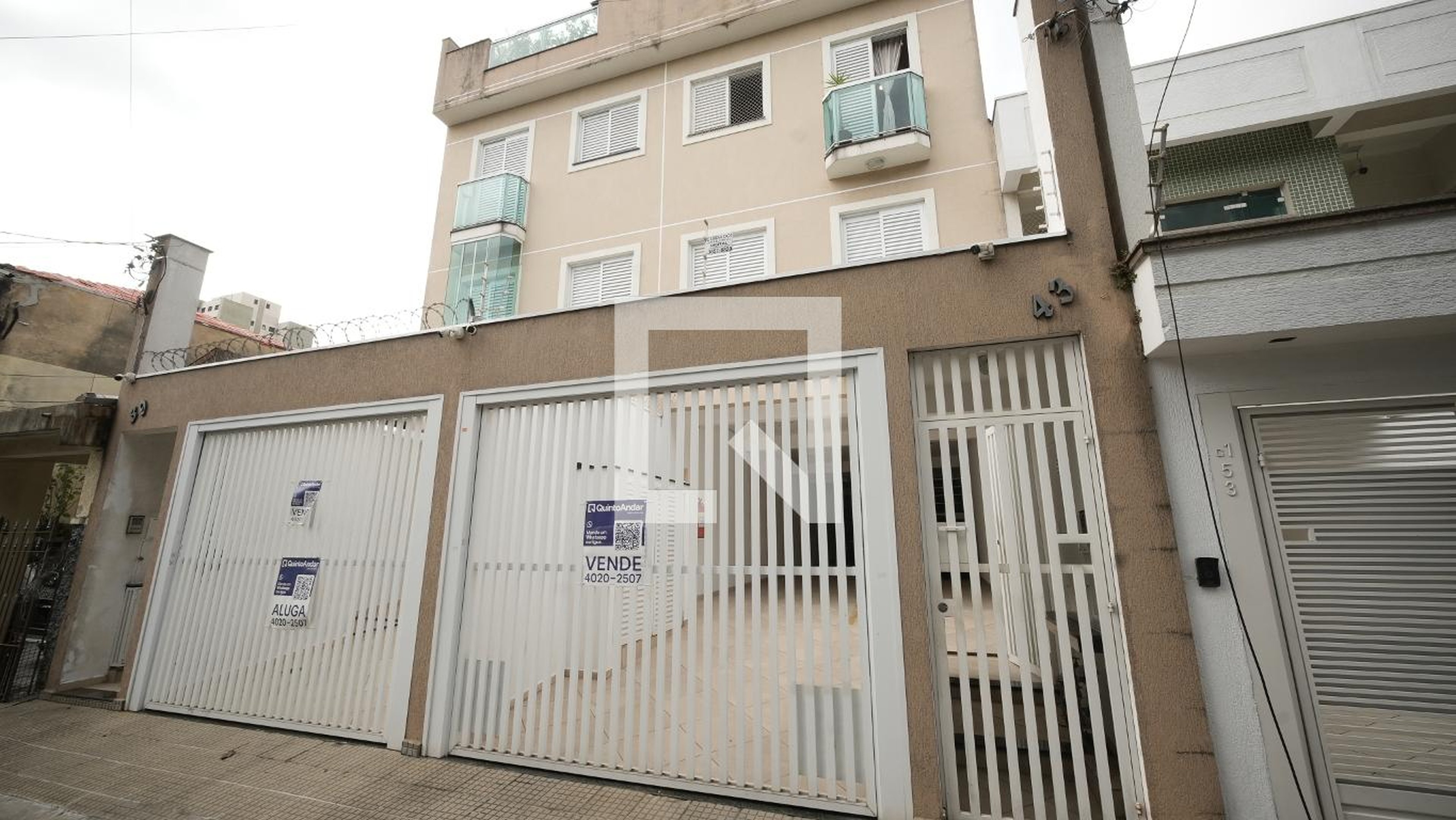 Fachada do Prédio Condomínio em Rua Igaraçu, 43
