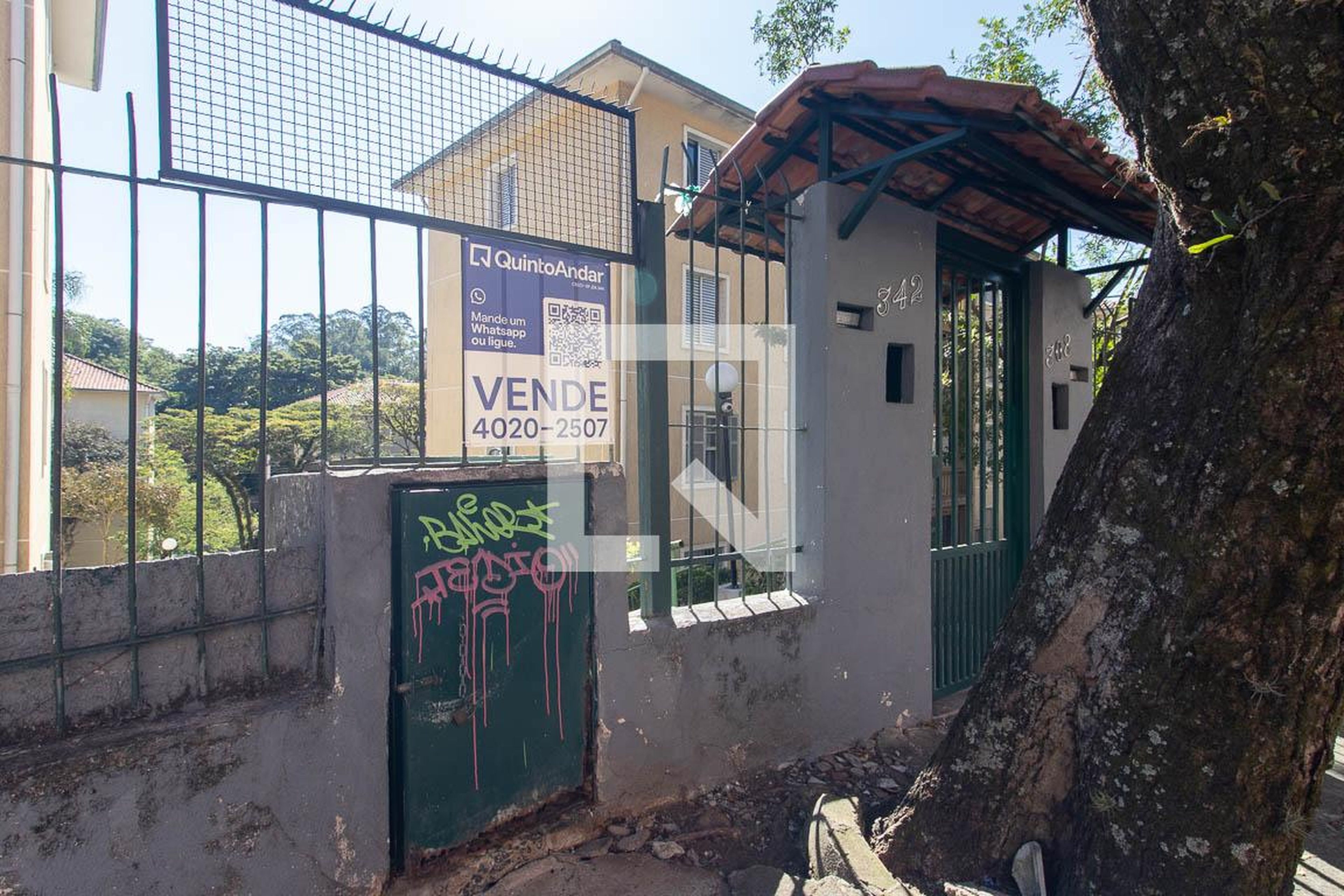 Fachada Condomínio em Rua Doutor Henrique Meyer, 342