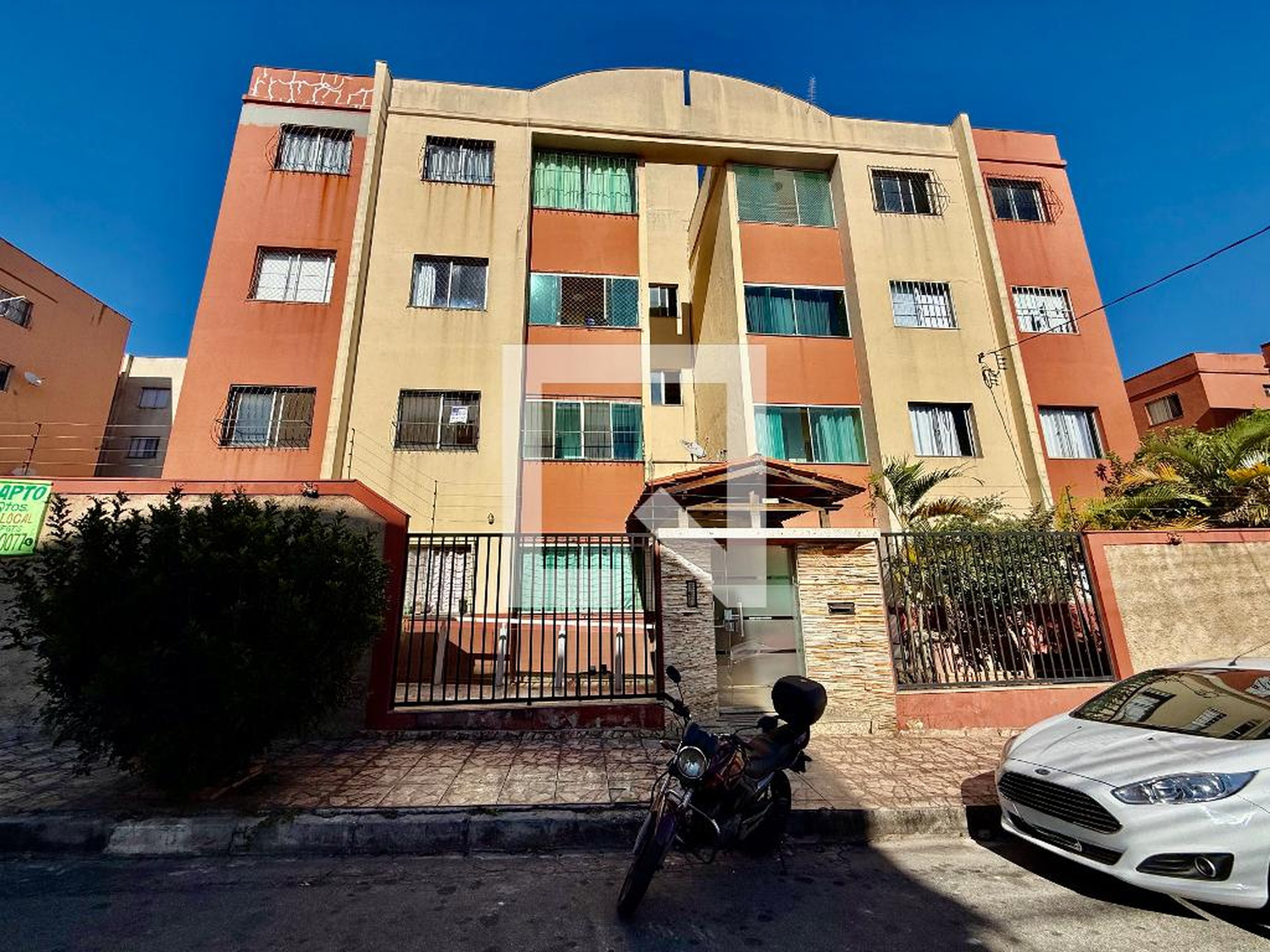 Fachada Condomínio em Rua Dois, 284