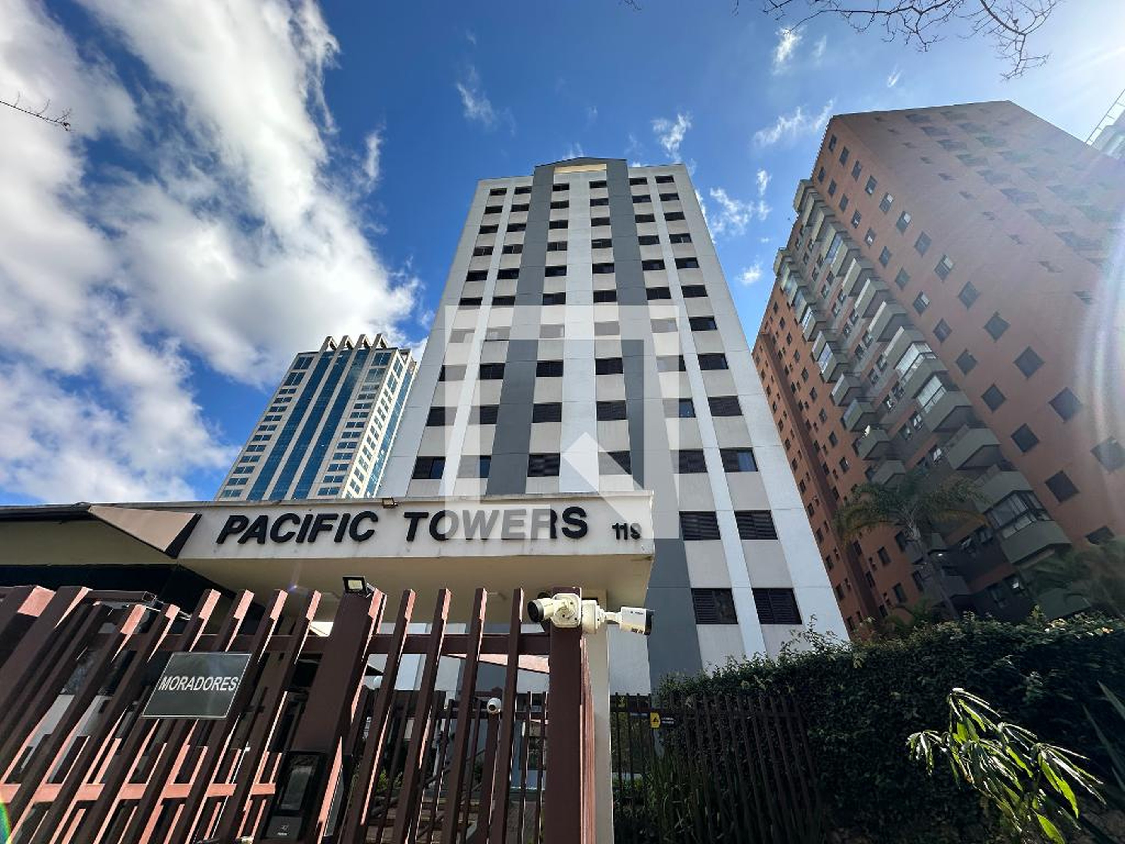 Fachada Condomínio Pacific Towers