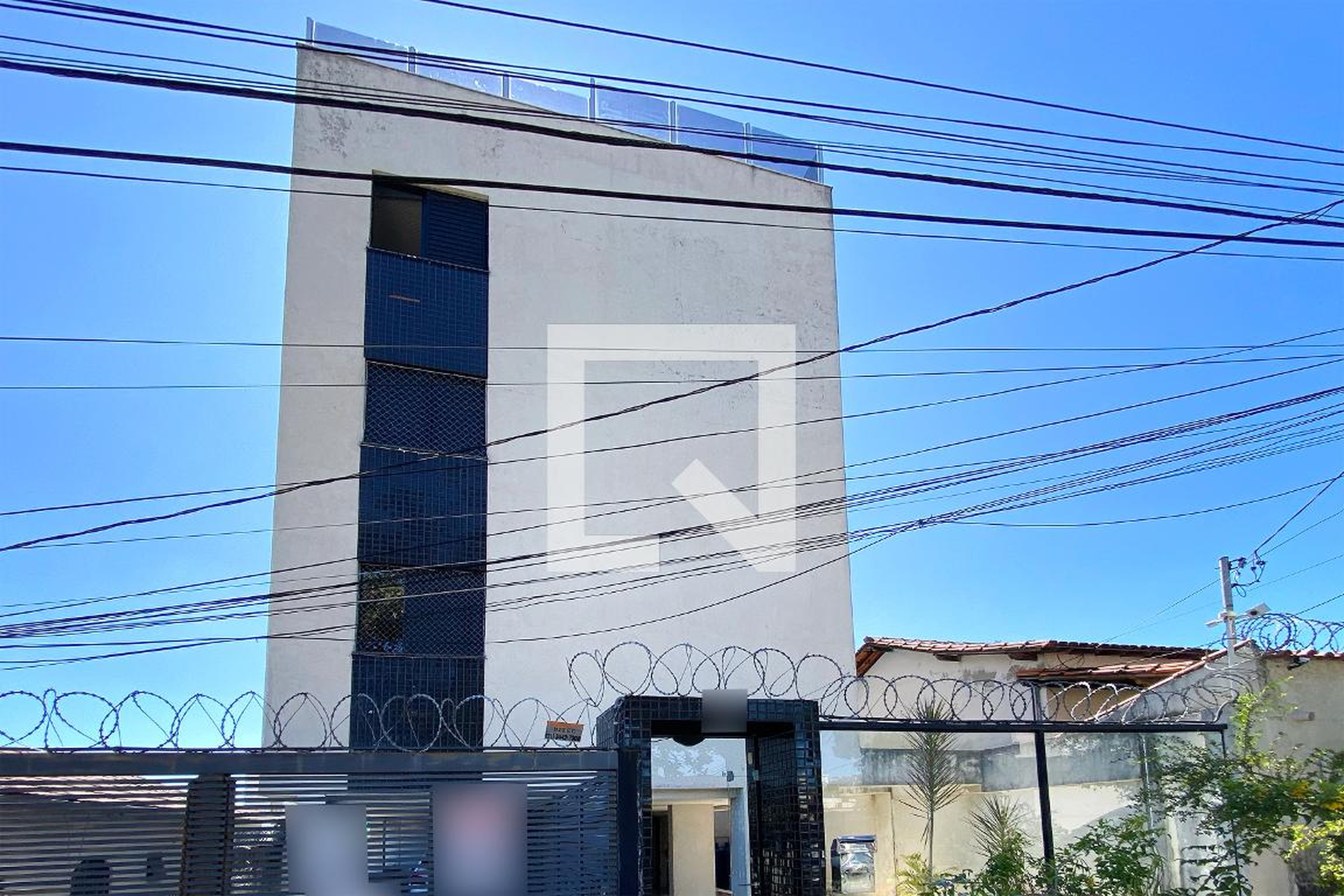 Fachada Condomínio em Rua Engenheiro Alfredo Castil, 155