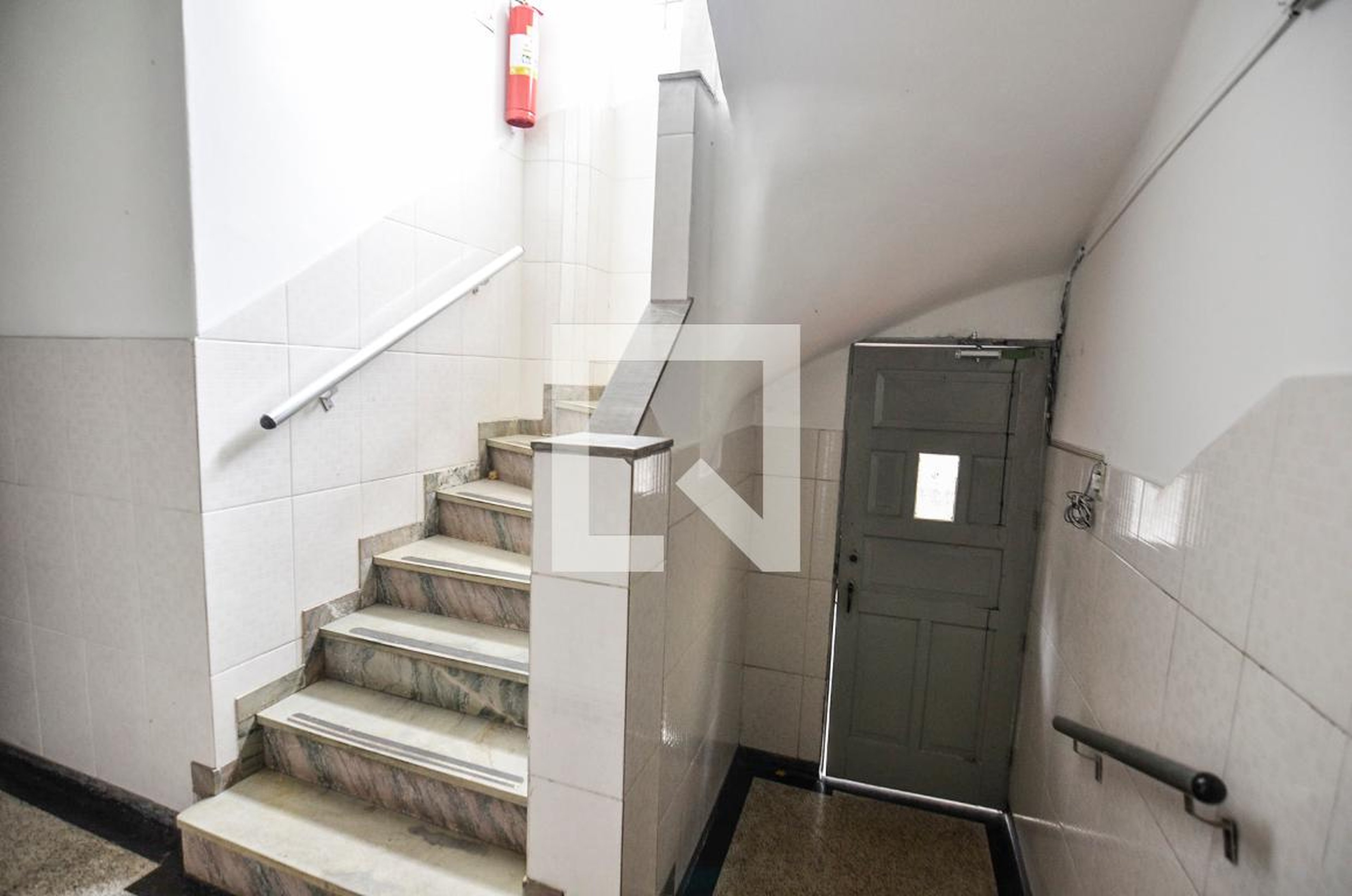 Hall - null