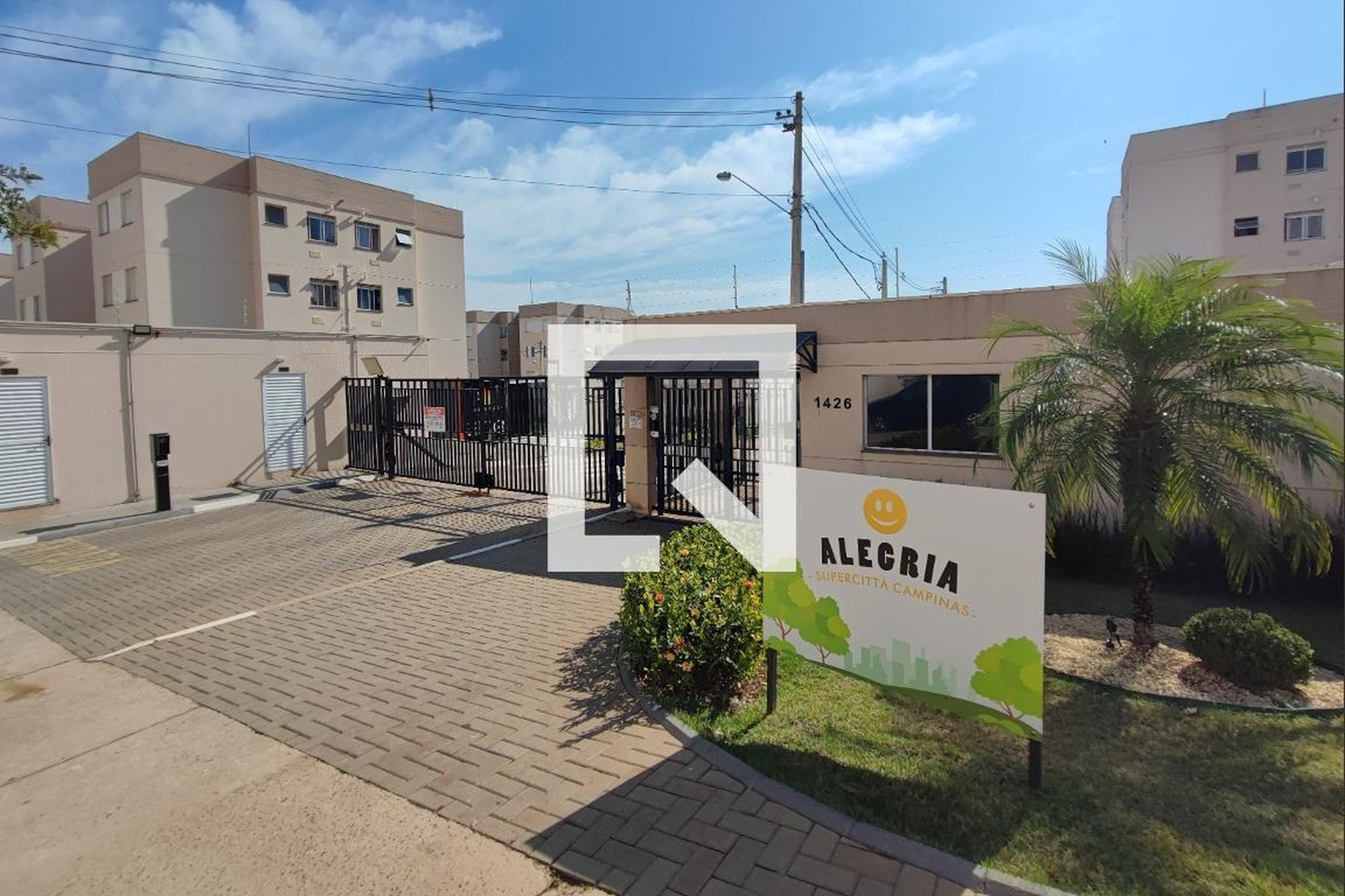 Fachada do Condomínio Condomínio Supercittà Alegria