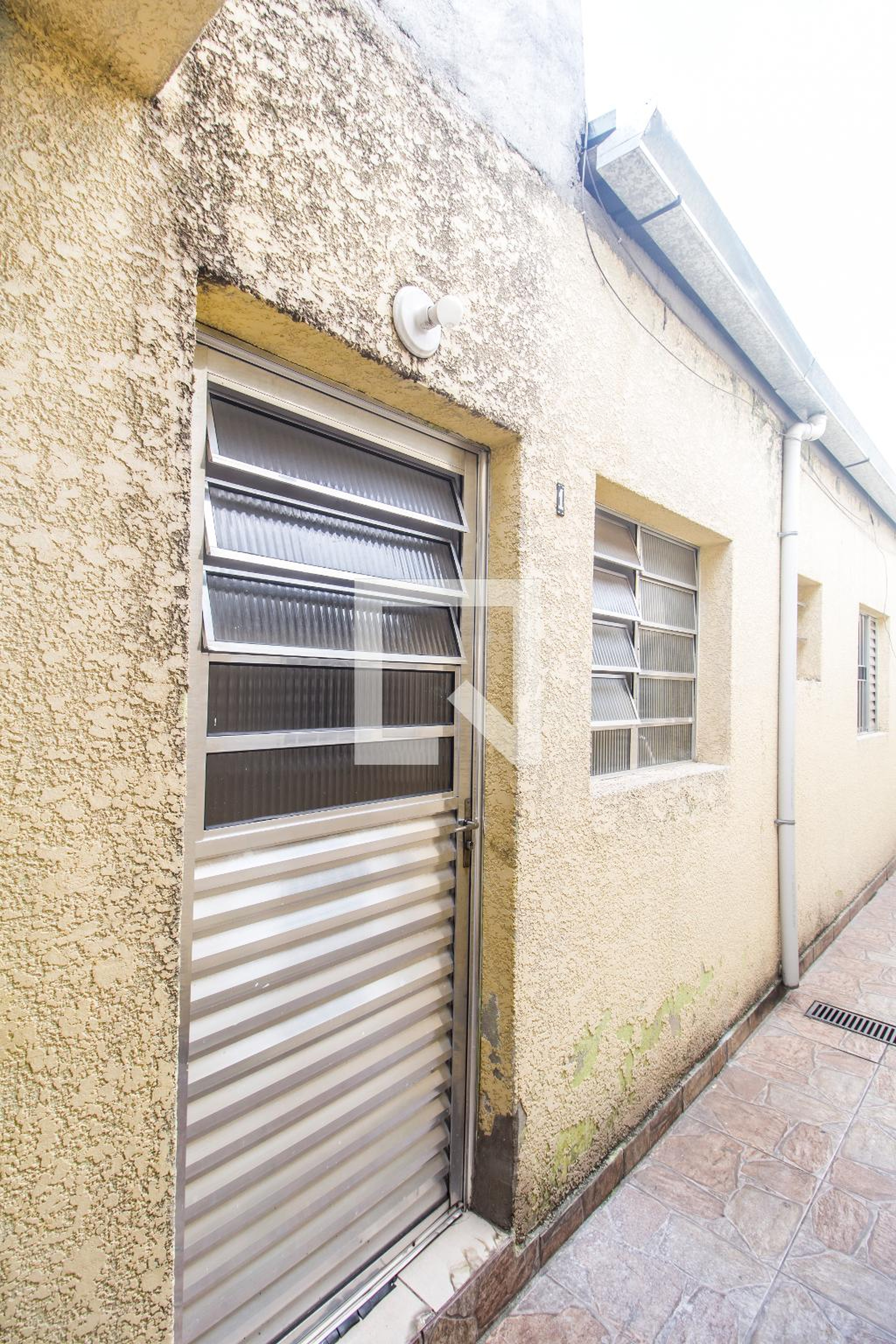 Entrada Condomínio em Rua Sertanópolis, 49